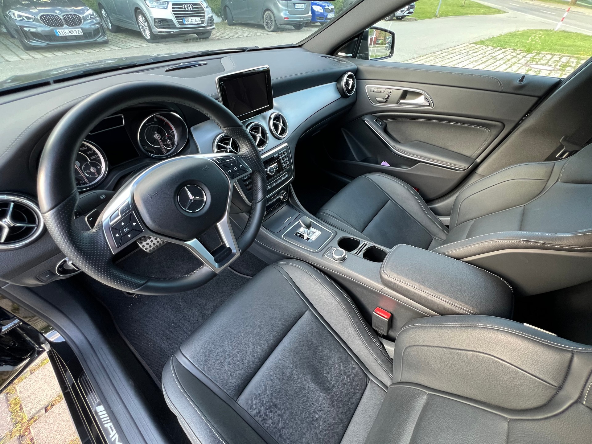 MERCEDES-BENZ CLA 45 AMG-image-10
