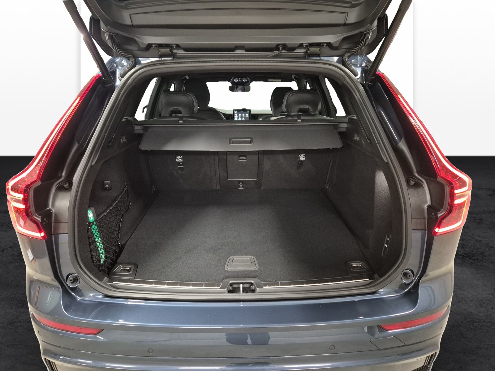 VOLVO XC60 2.0 T6 TE Black Edition eAWD-image-15