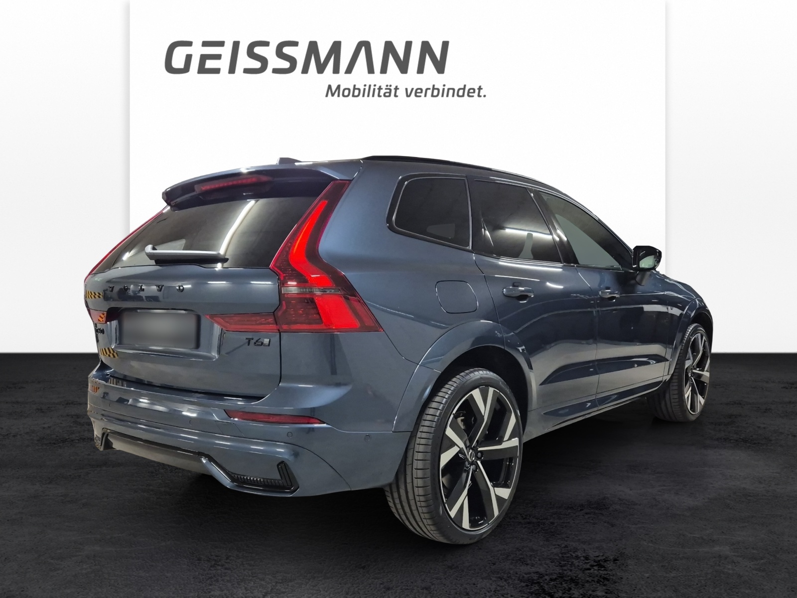 VOLVO XC60 2.0 T6 TE Black Edition eAWD-image-4