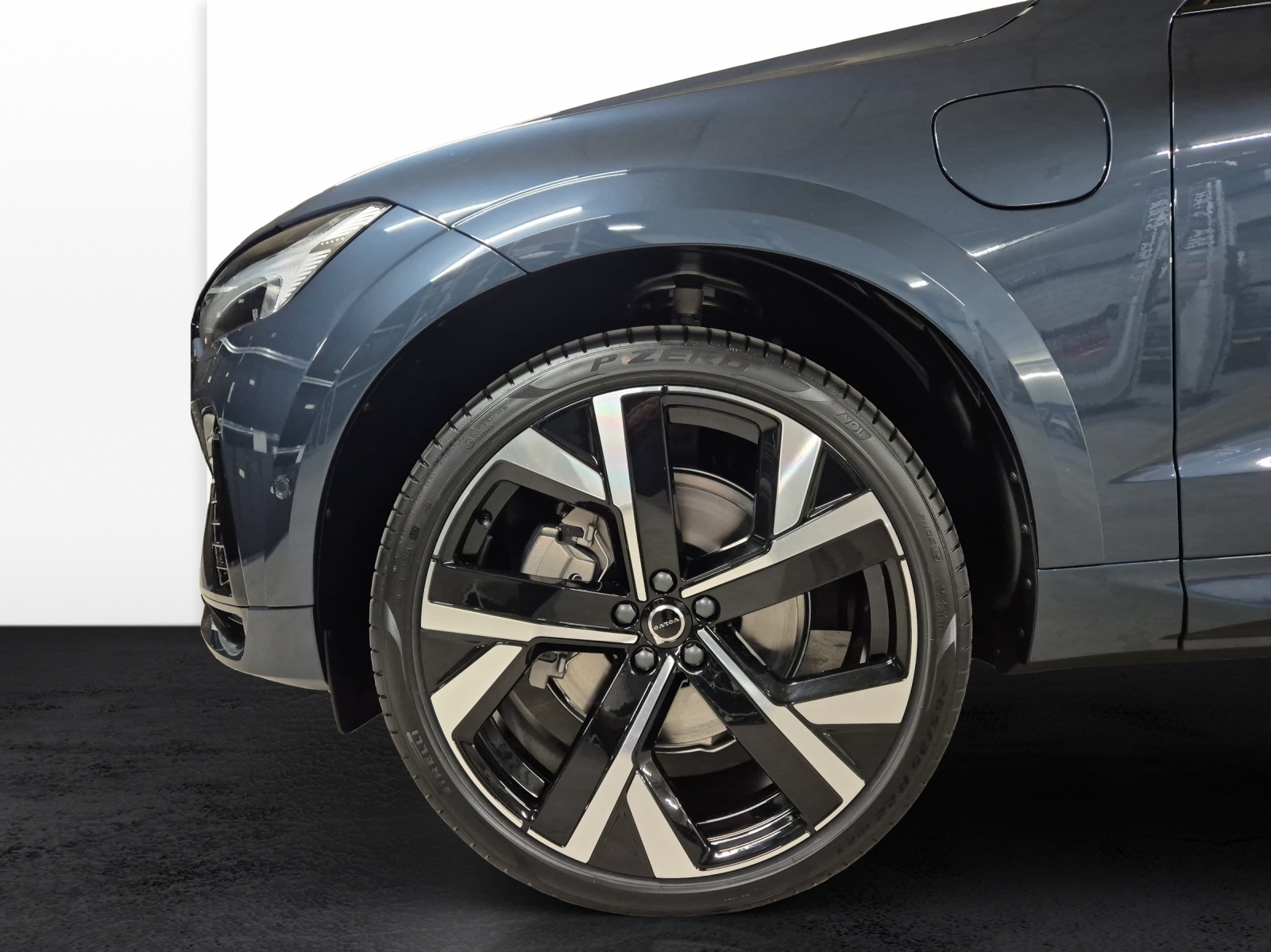 VOLVO XC60 2.0 T6 TE Black Edition eAWD-image-19