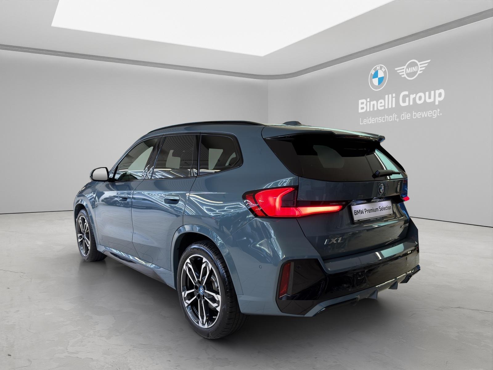 BMW iX1 30 xDrive M-SportPaket-image-3