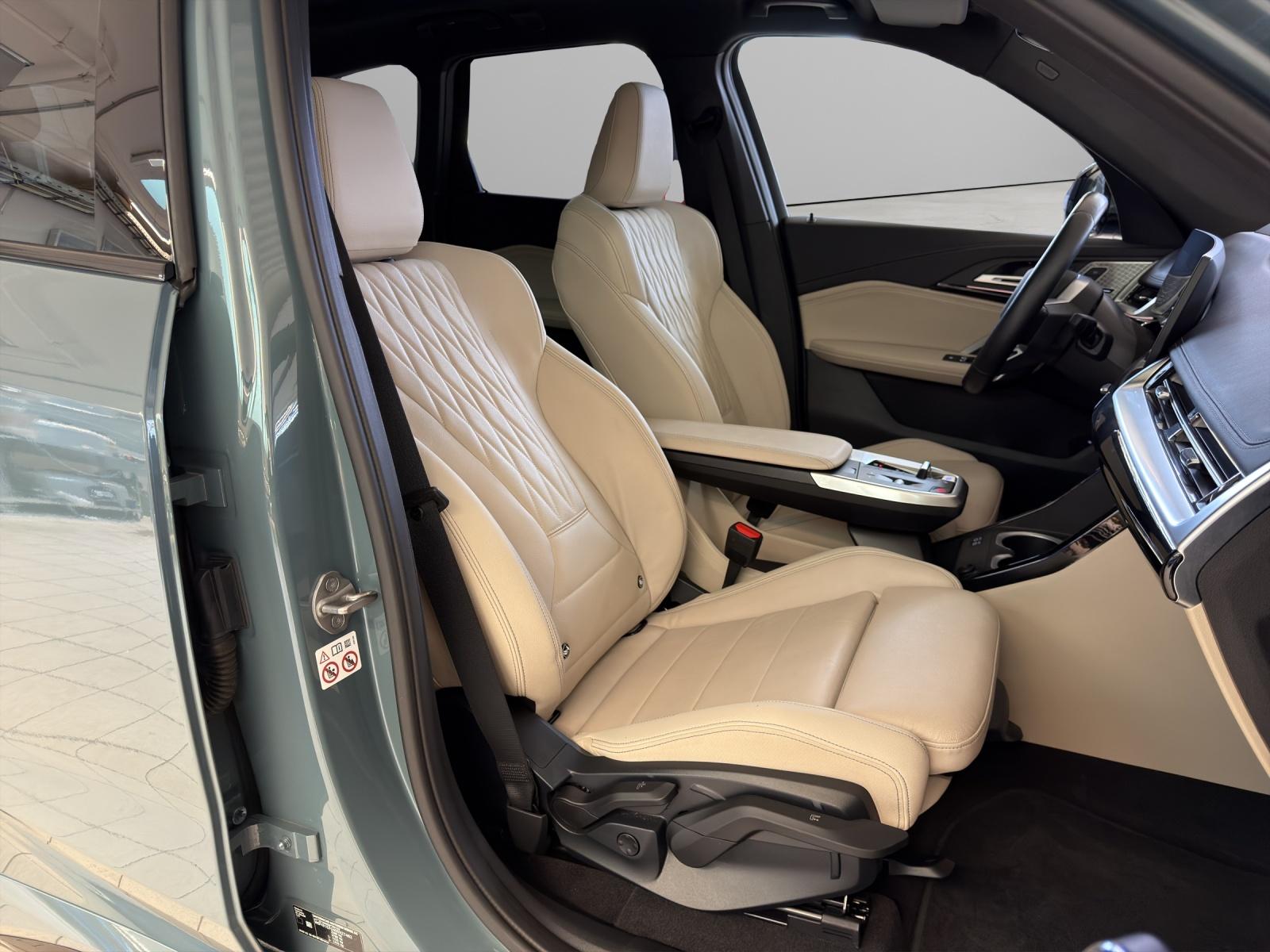 BMW iX1 30 xDrive M-SportPaket-image-18