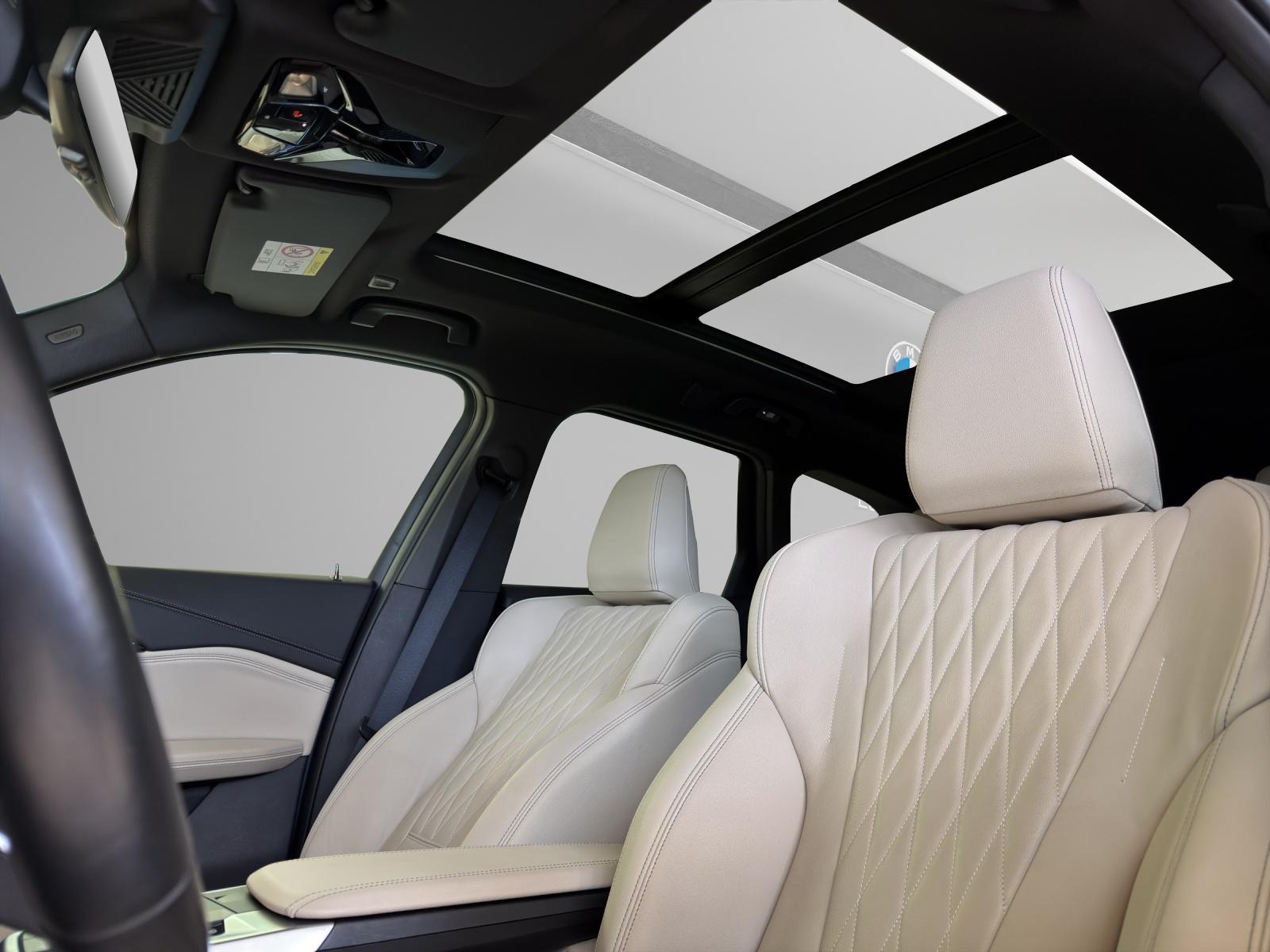 BMW iX1 30 xDrive M-SportPaket-image-23