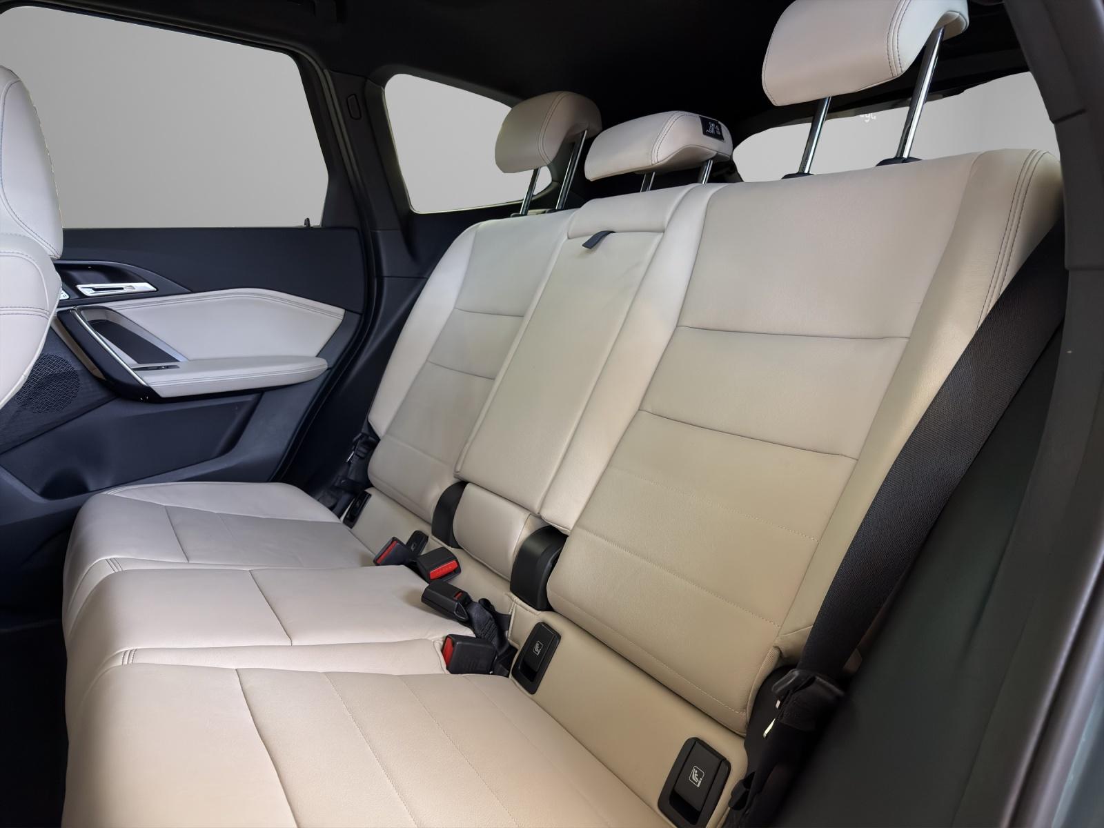 BMW iX1 30 xDrive M-SportPaket-image-20