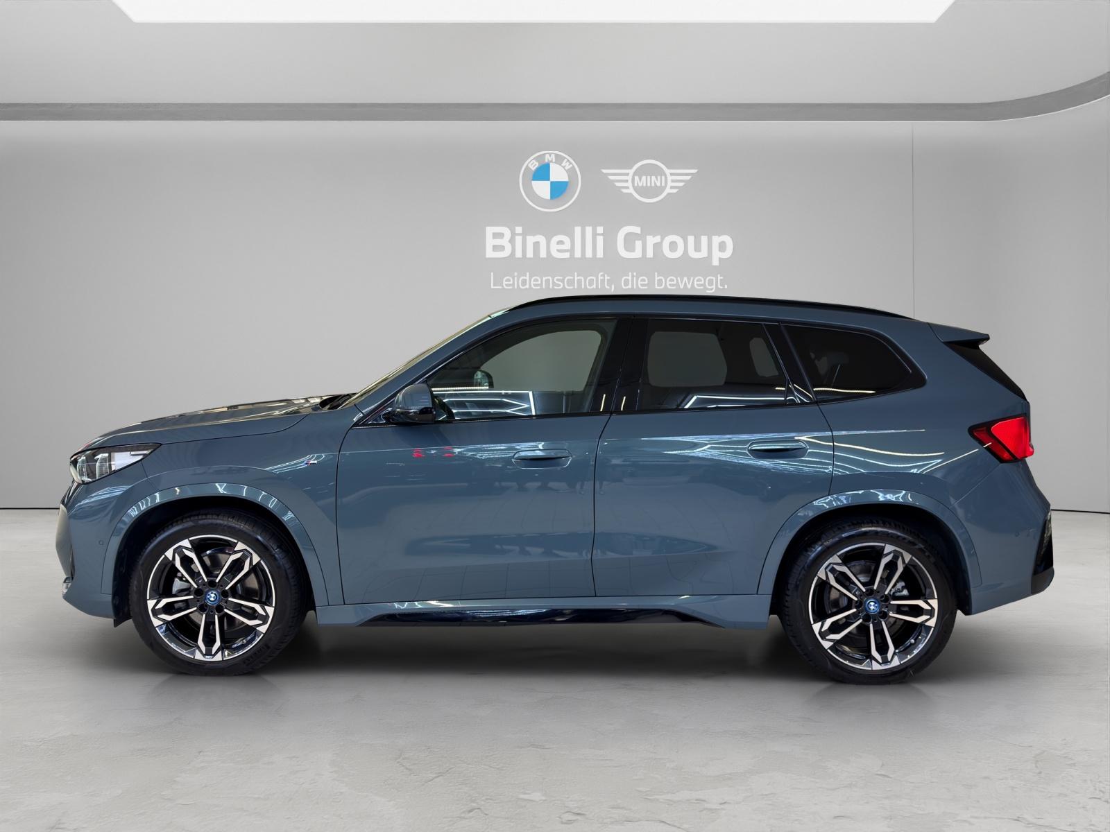 BMW iX1 30 xDrive M-SportPaket-image-2