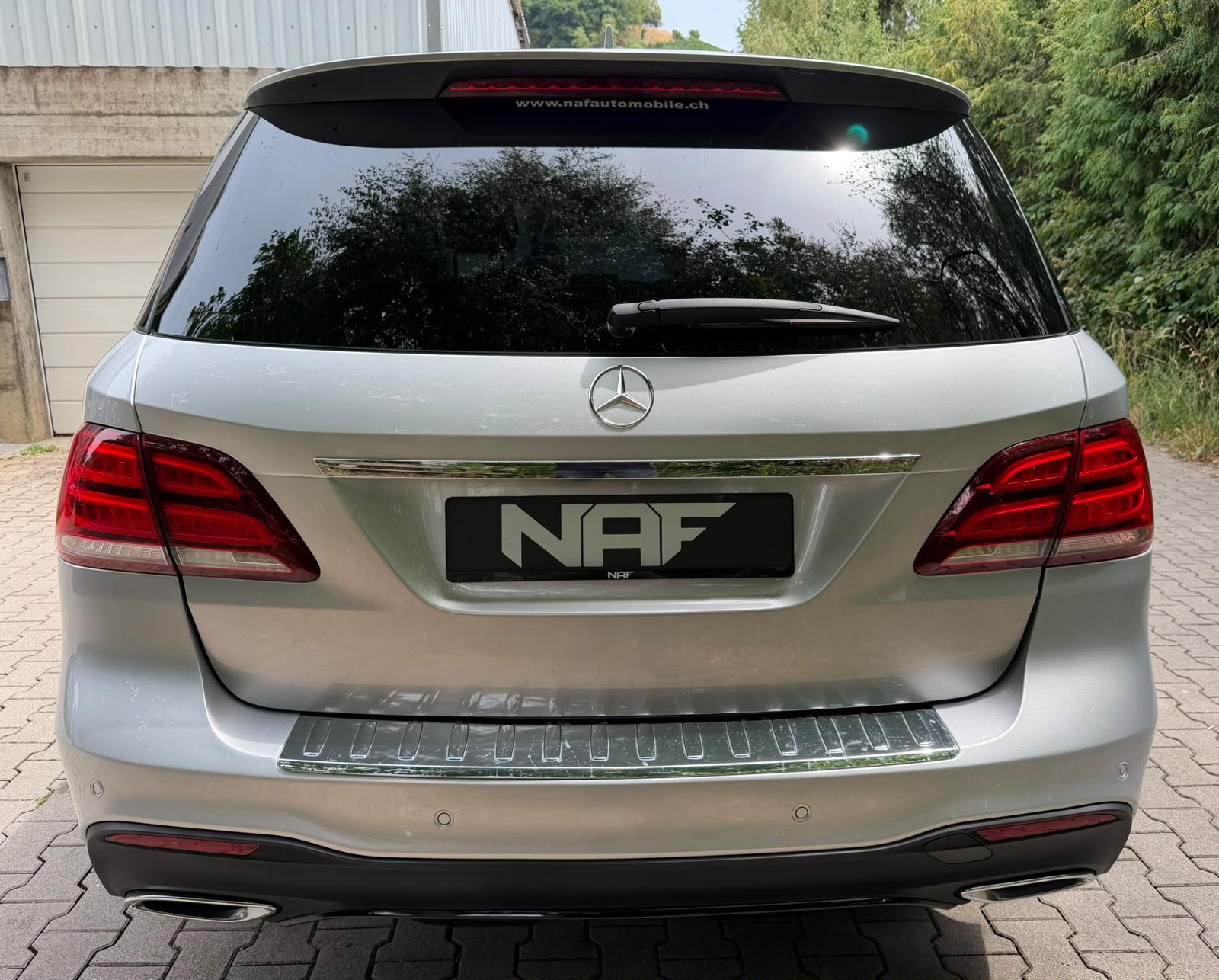 MERCEDES-BENZ GLE 350 d Executive 4Matic 9G-Tronic AMG-Line-image-4
