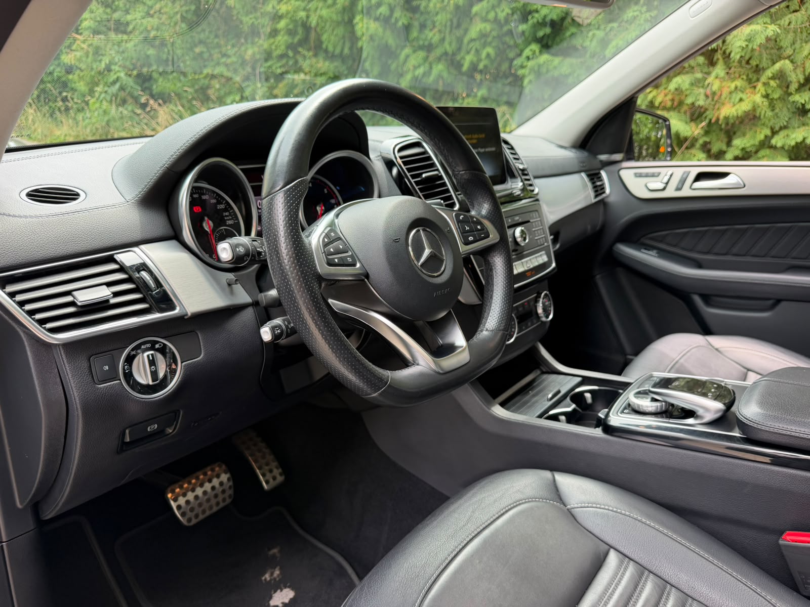 MERCEDES-BENZ GLE 350 d Executive 4Matic 9G-Tronic AMG-Line-image-13