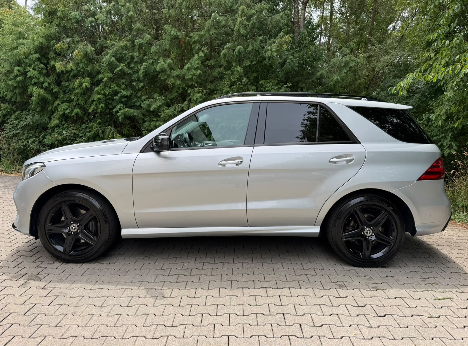 MERCEDES-BENZ GLE 350 d Executive 4Matic 9G-Tronic AMG-Line-image-1