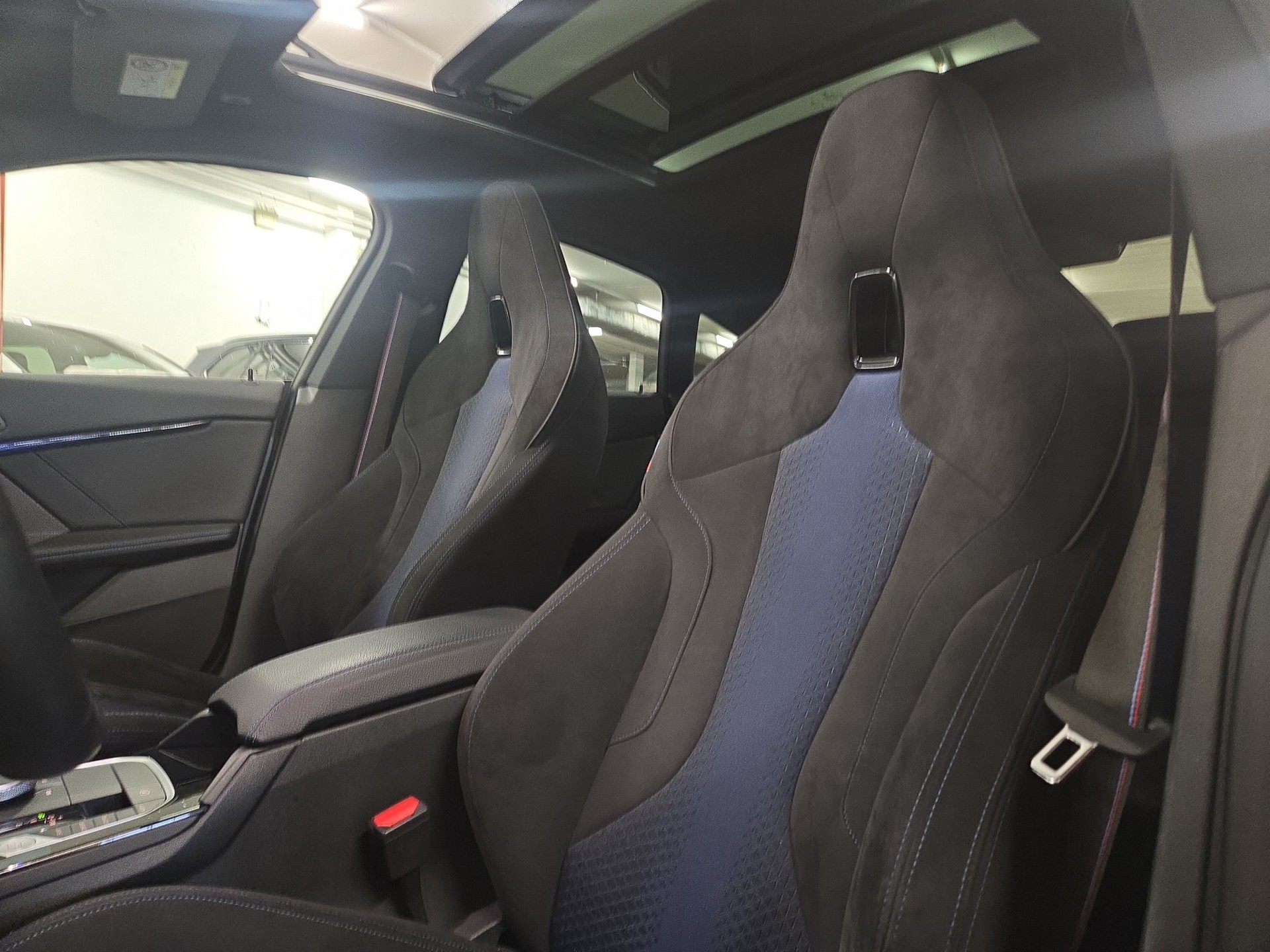BMW M235i Gran Coupé xDrive Swiss Performance Steptronic-image-9