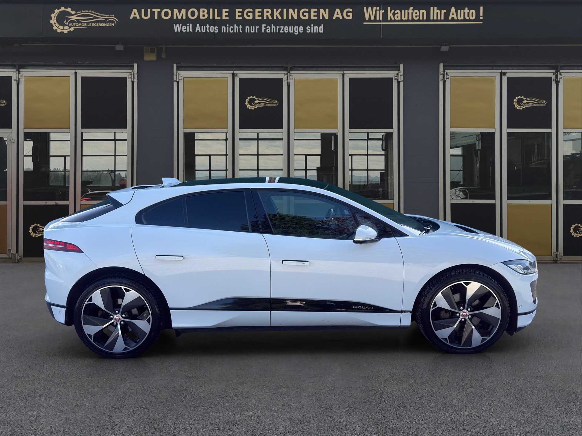 JAGUAR I-Pace EV400 HSE AWD-image-3