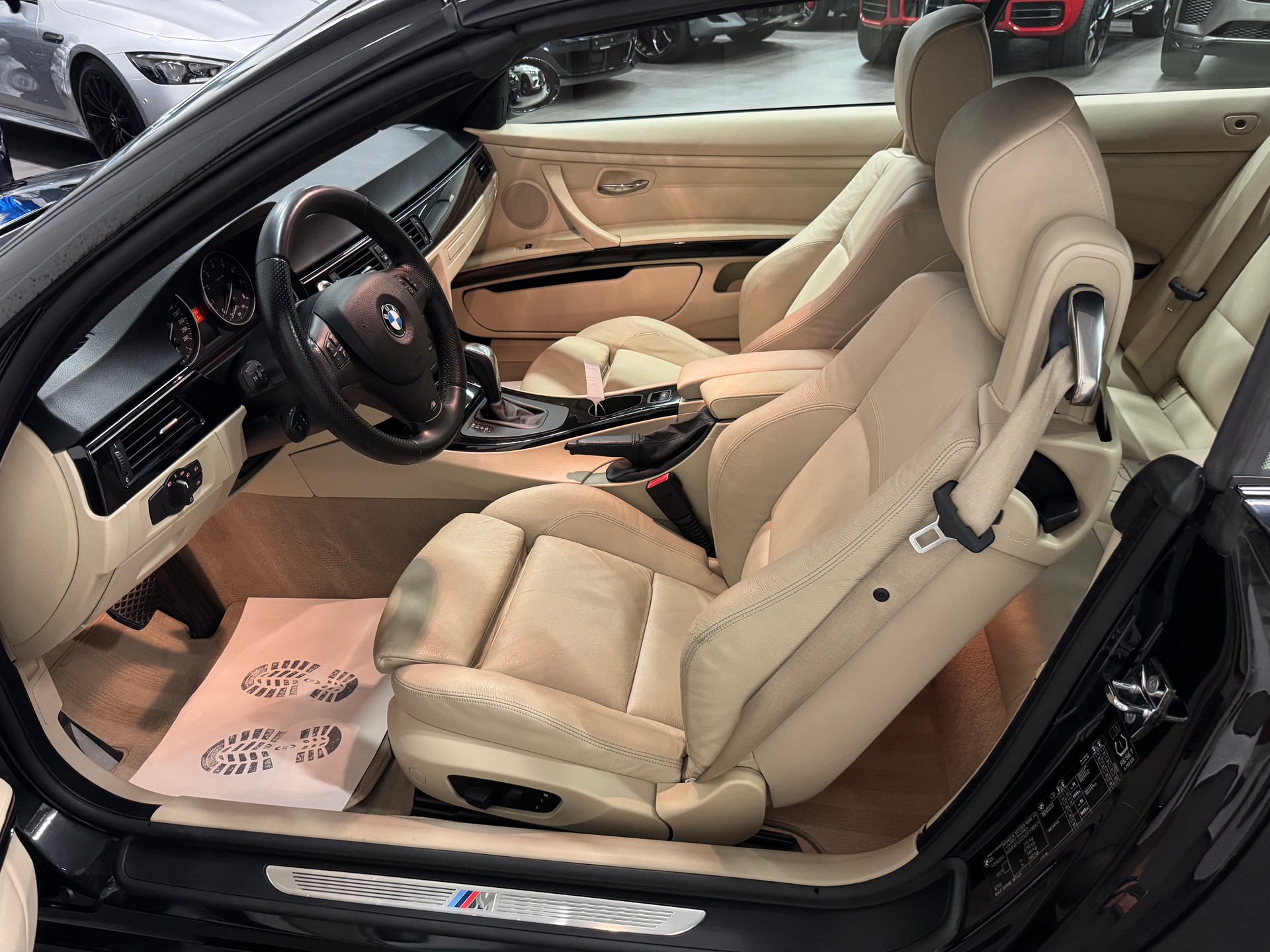 BMW 325i Cabriolet Steptronic M Paket-image-19