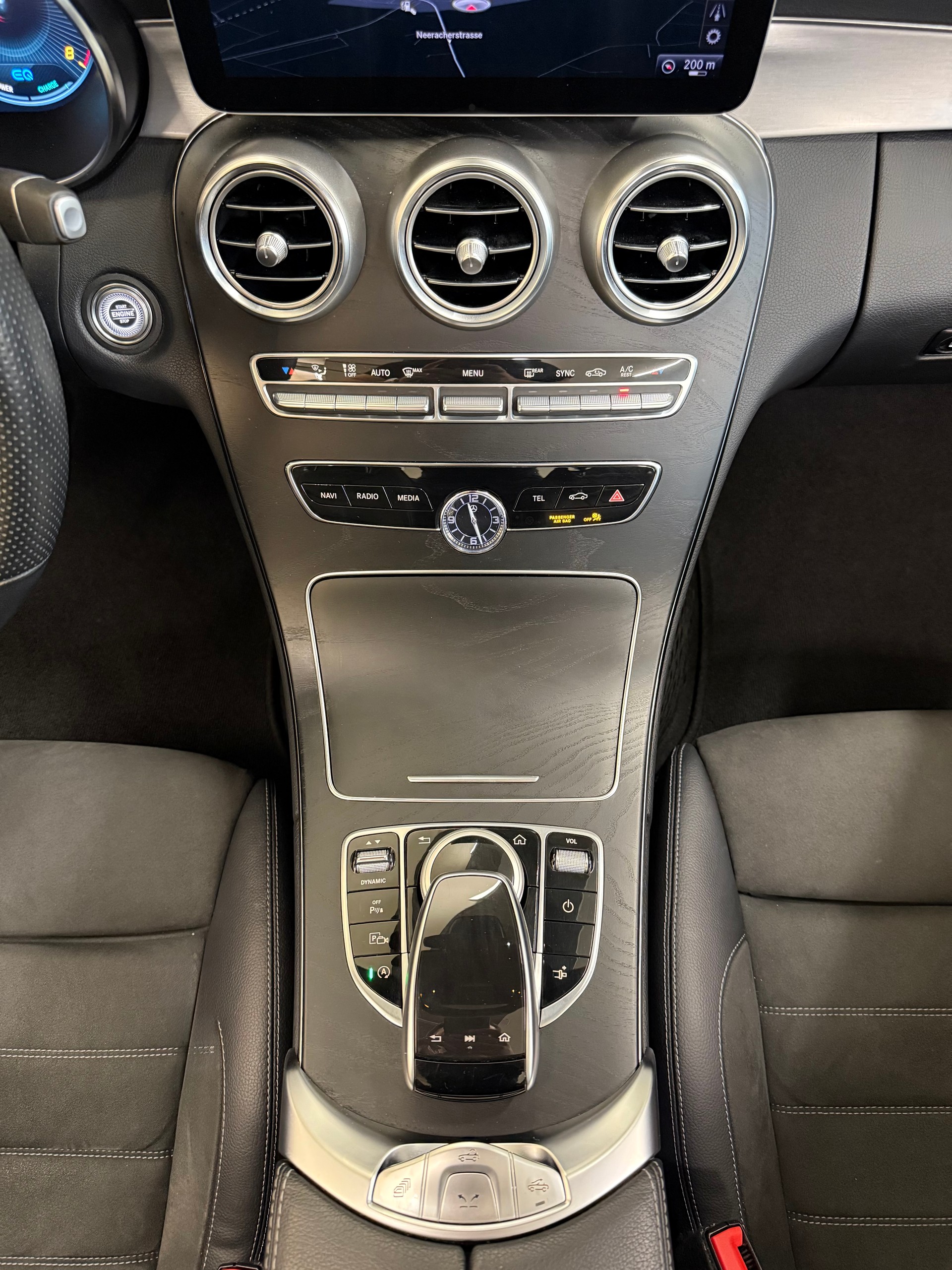 MERCEDES-BENZ C 200 AMG Line Cabriolet 9G-Tronic-image-24