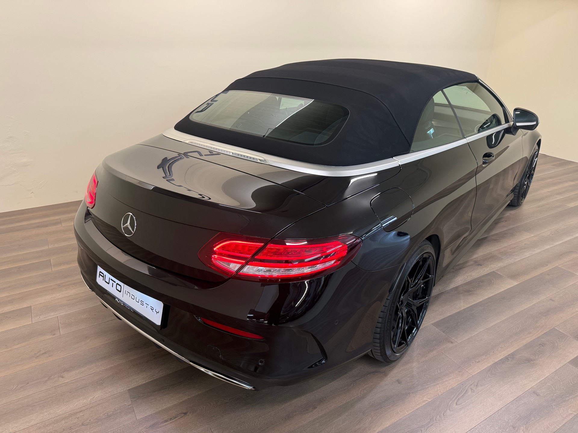 MERCEDES-BENZ C 200 AMG Line Cabriolet 9G-Tronic-image-5