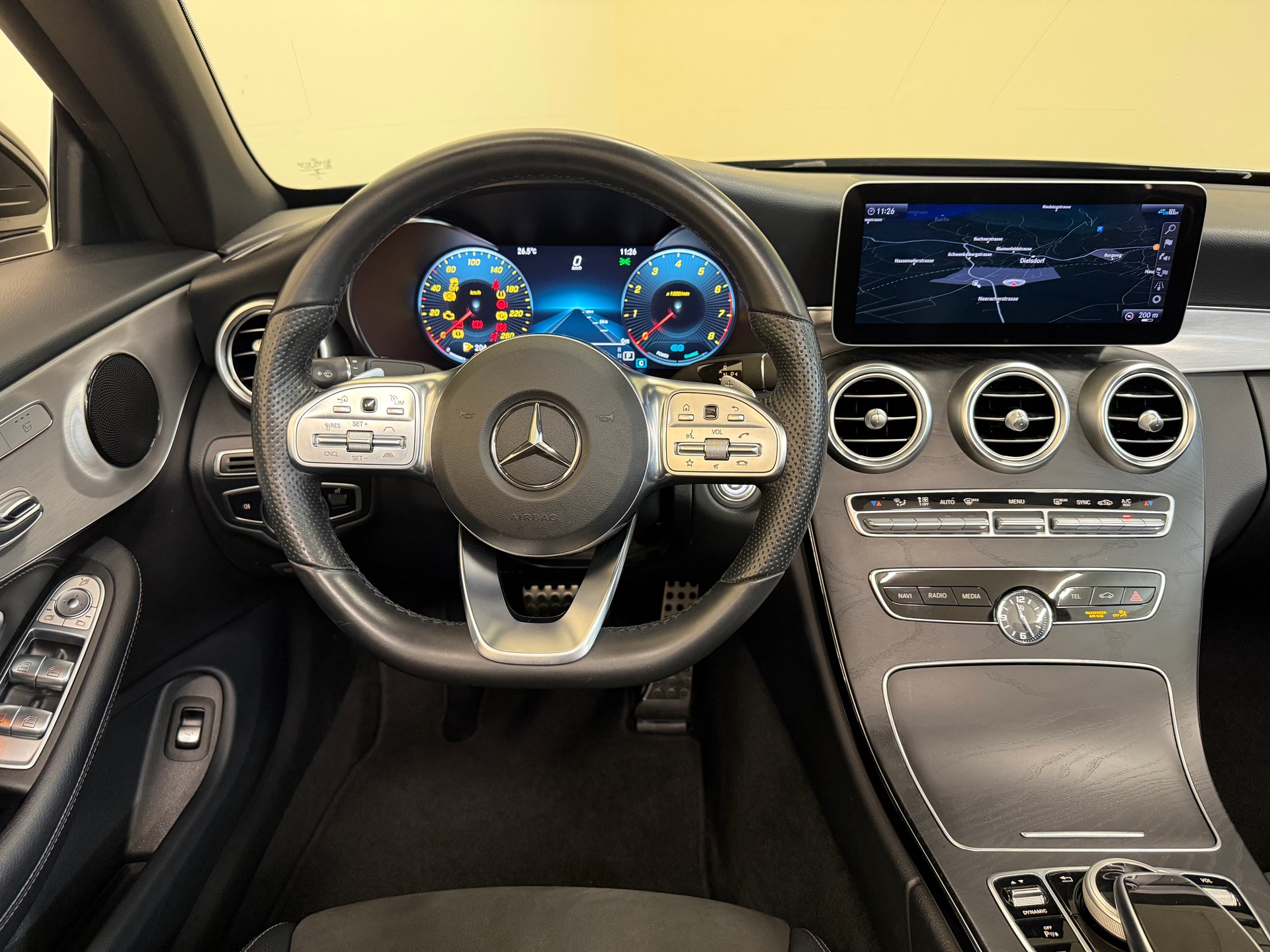 MERCEDES-BENZ C 200 AMG Line Cabriolet 9G-Tronic-image-19