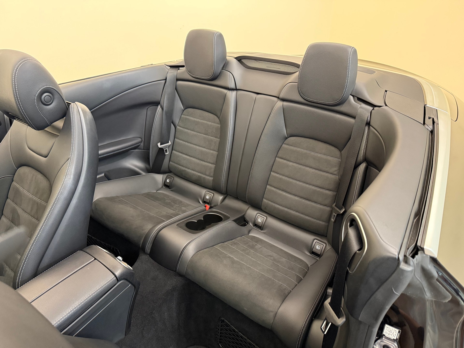 MERCEDES-BENZ C 200 AMG Line Cabriolet 9G-Tronic-image-25
