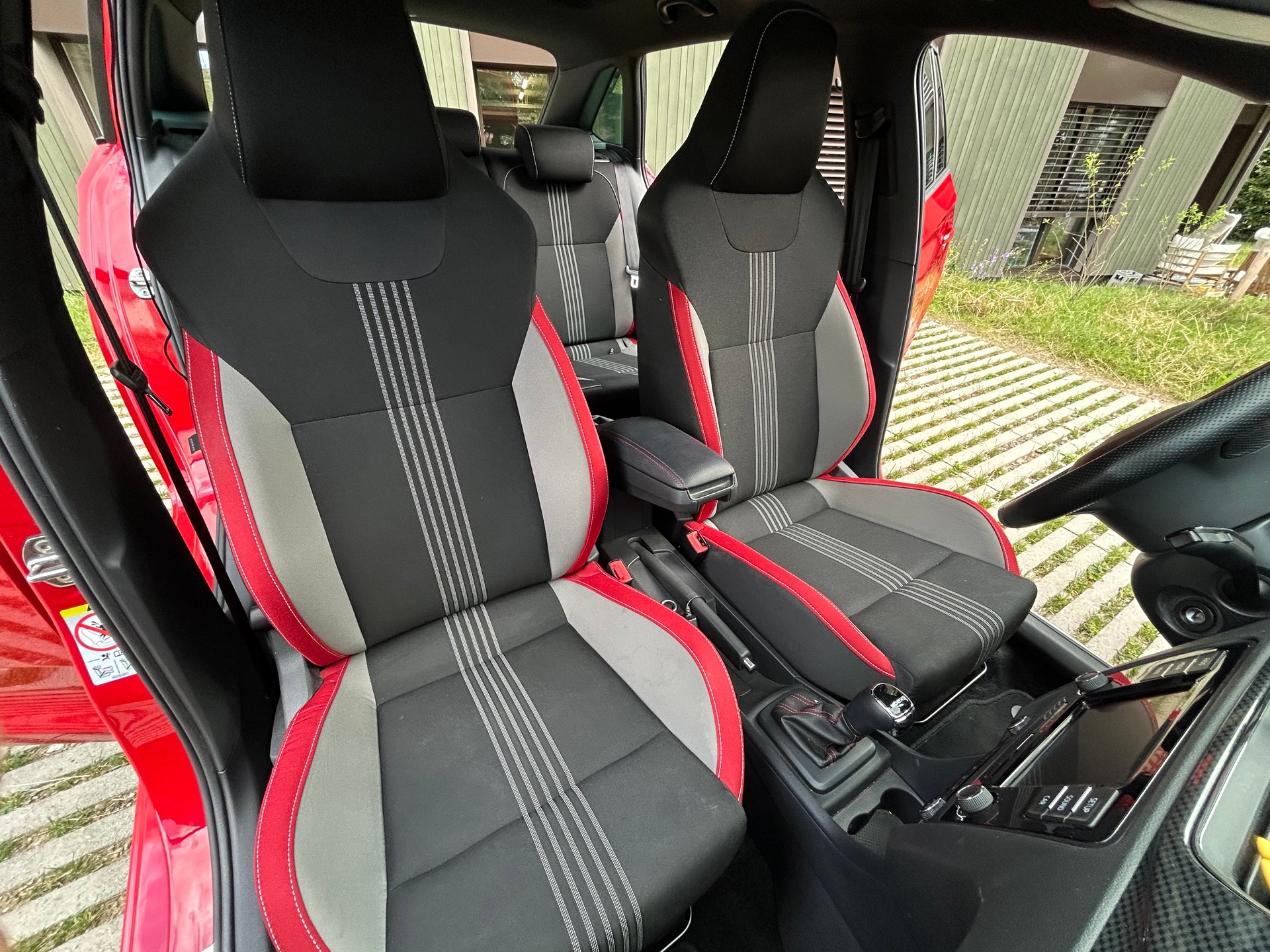 SKODA RAPID Monte Carlo 1.0 TSI-image-8