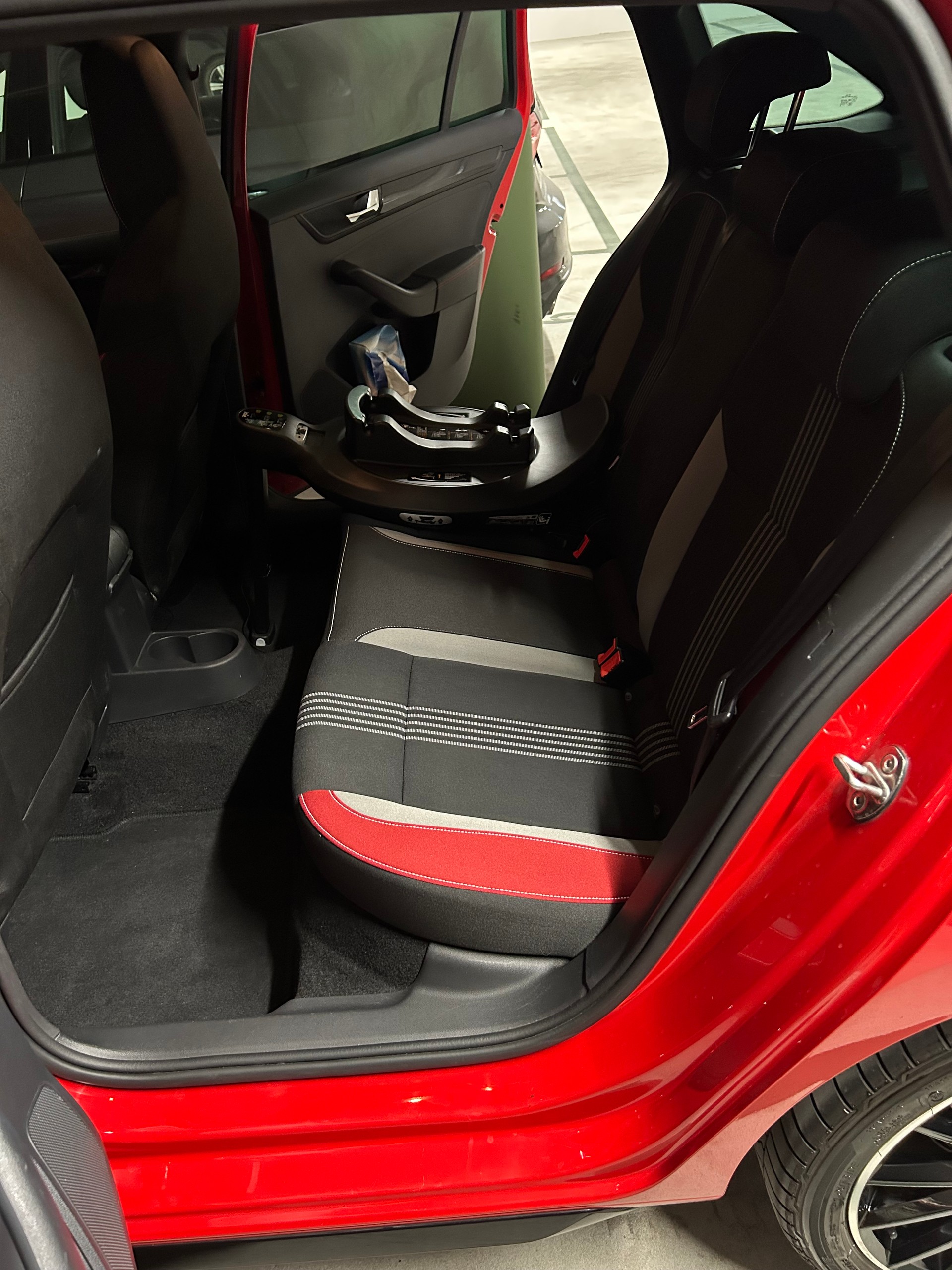 SKODA RAPID Monte Carlo 1.0 TSI-image-7