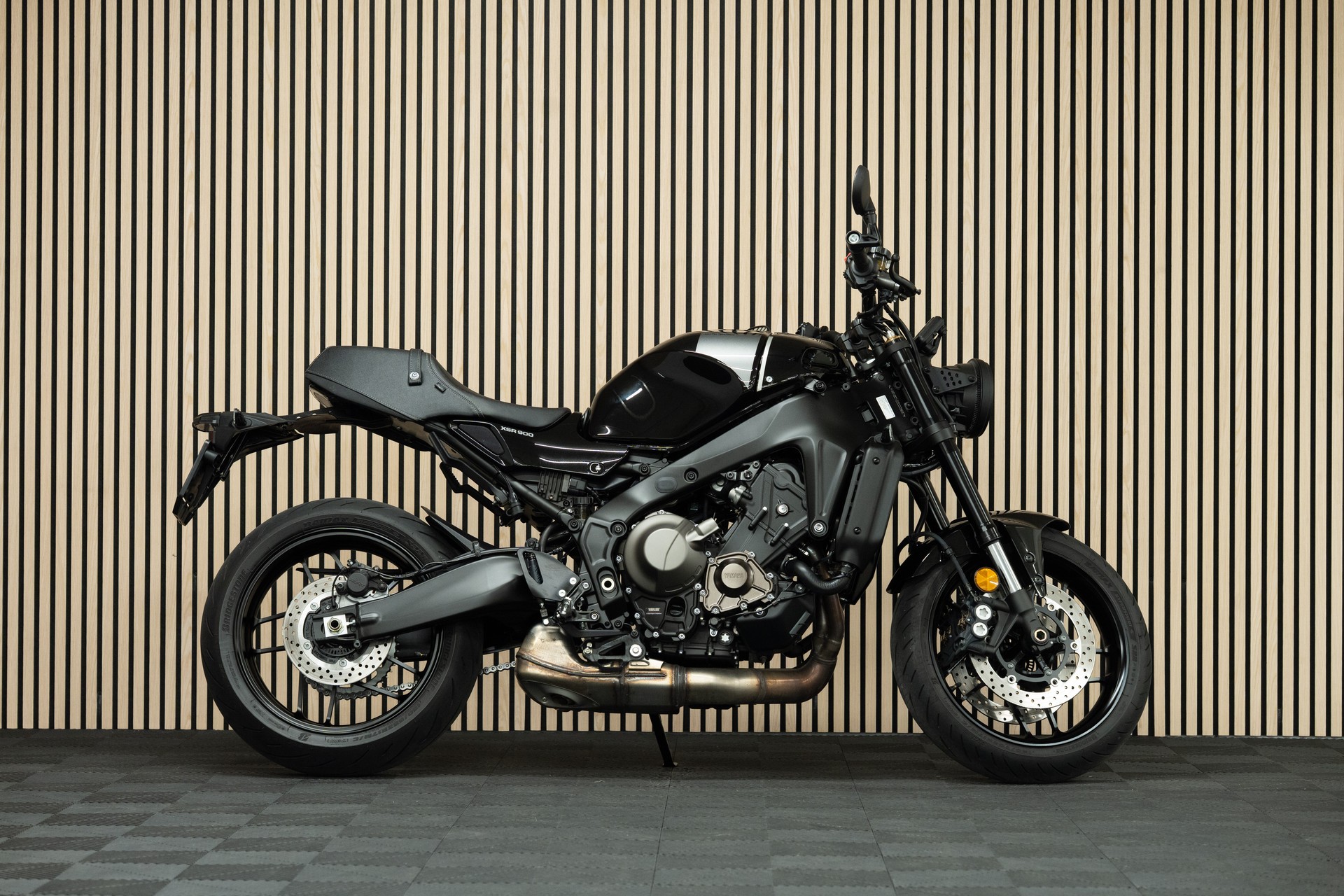 YAMAHA XSR 900