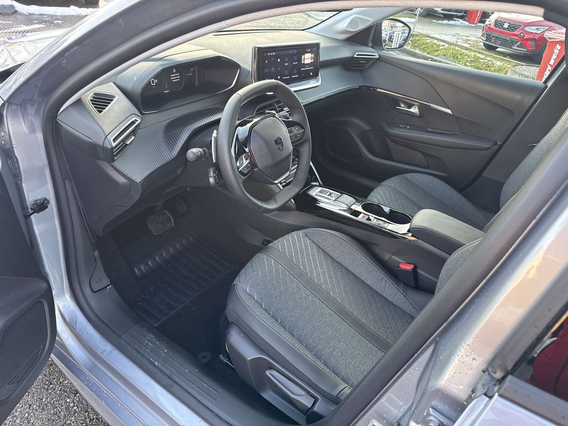 PEUGEOT 208 1.2 MHEV 110 Allure Automat-image-5
