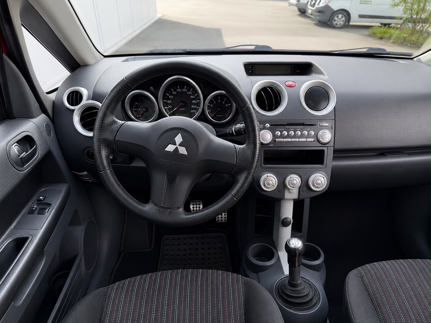 MITSUBISHI Colt 1.3 16V Sport motion-image-8
