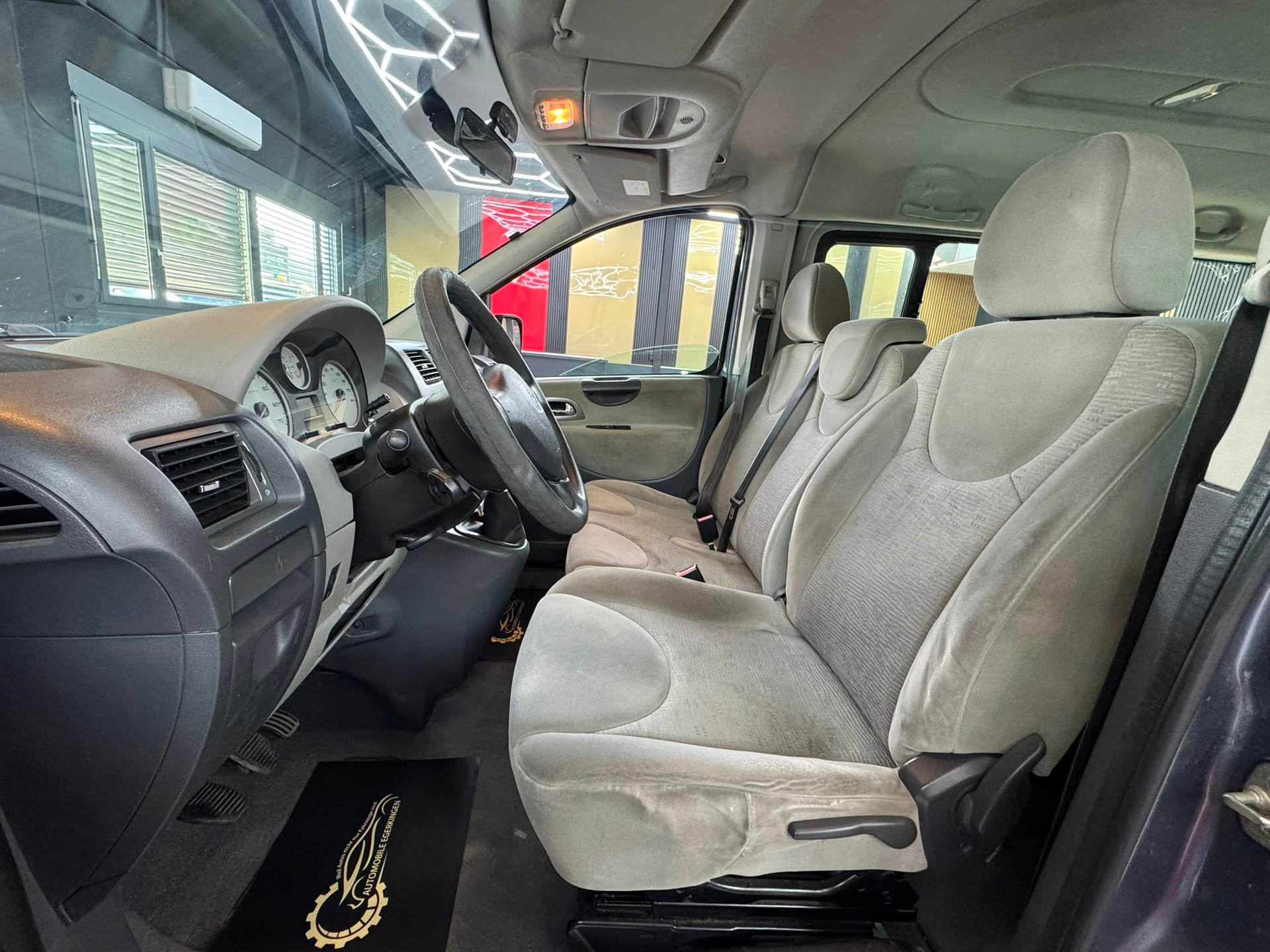 PEUGEOT Expert Tepee 2.0 HDi Active L2-image-9