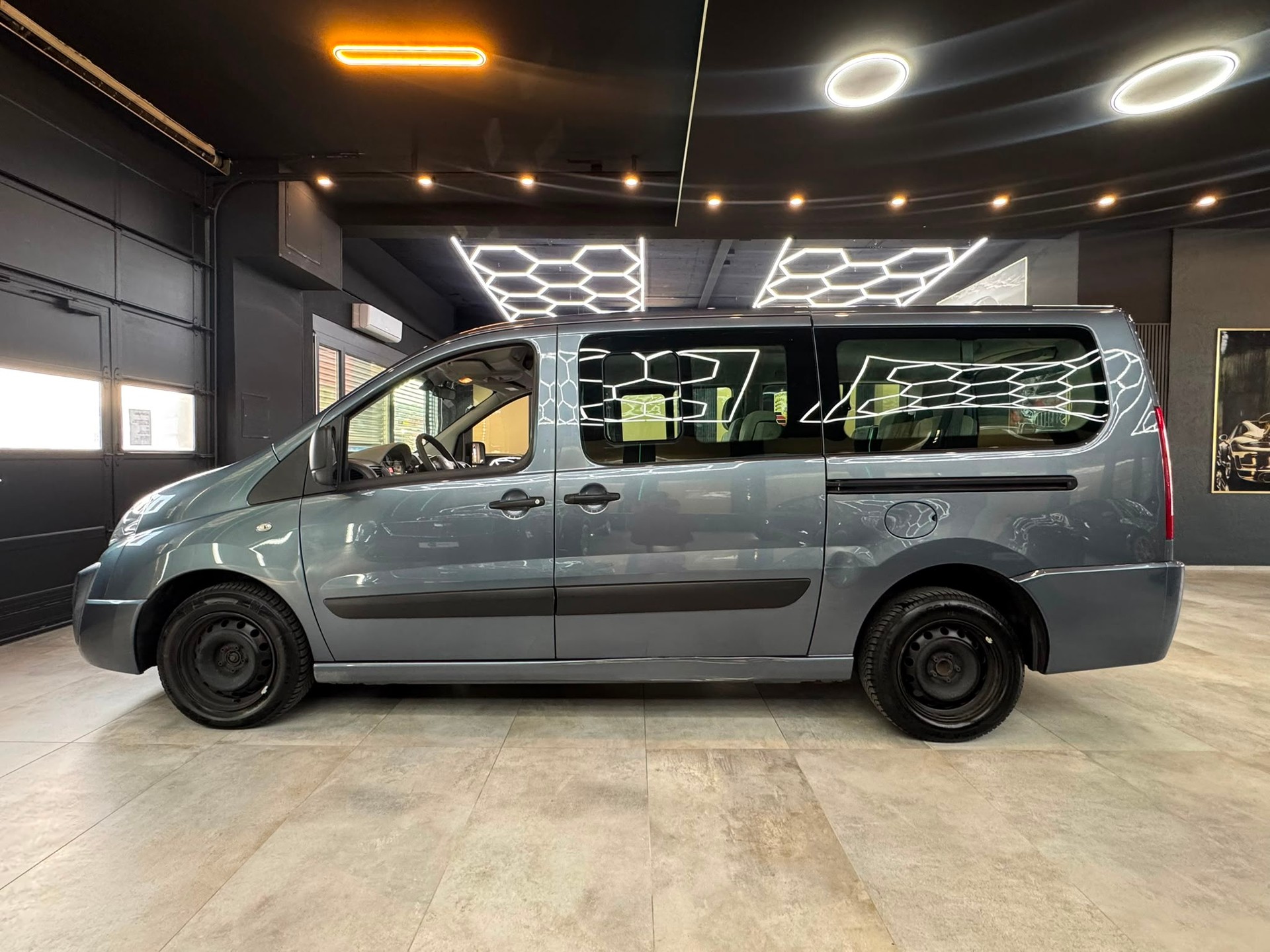 PEUGEOT Expert Tepee 2.0 HDi Active L2-image-7