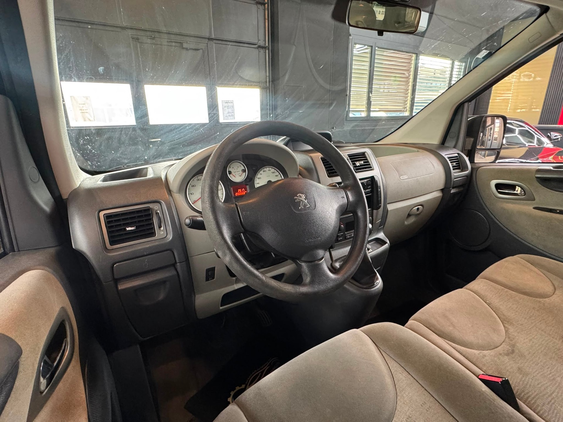 PEUGEOT Expert Tepee 2.0 HDi Active L2-image-8