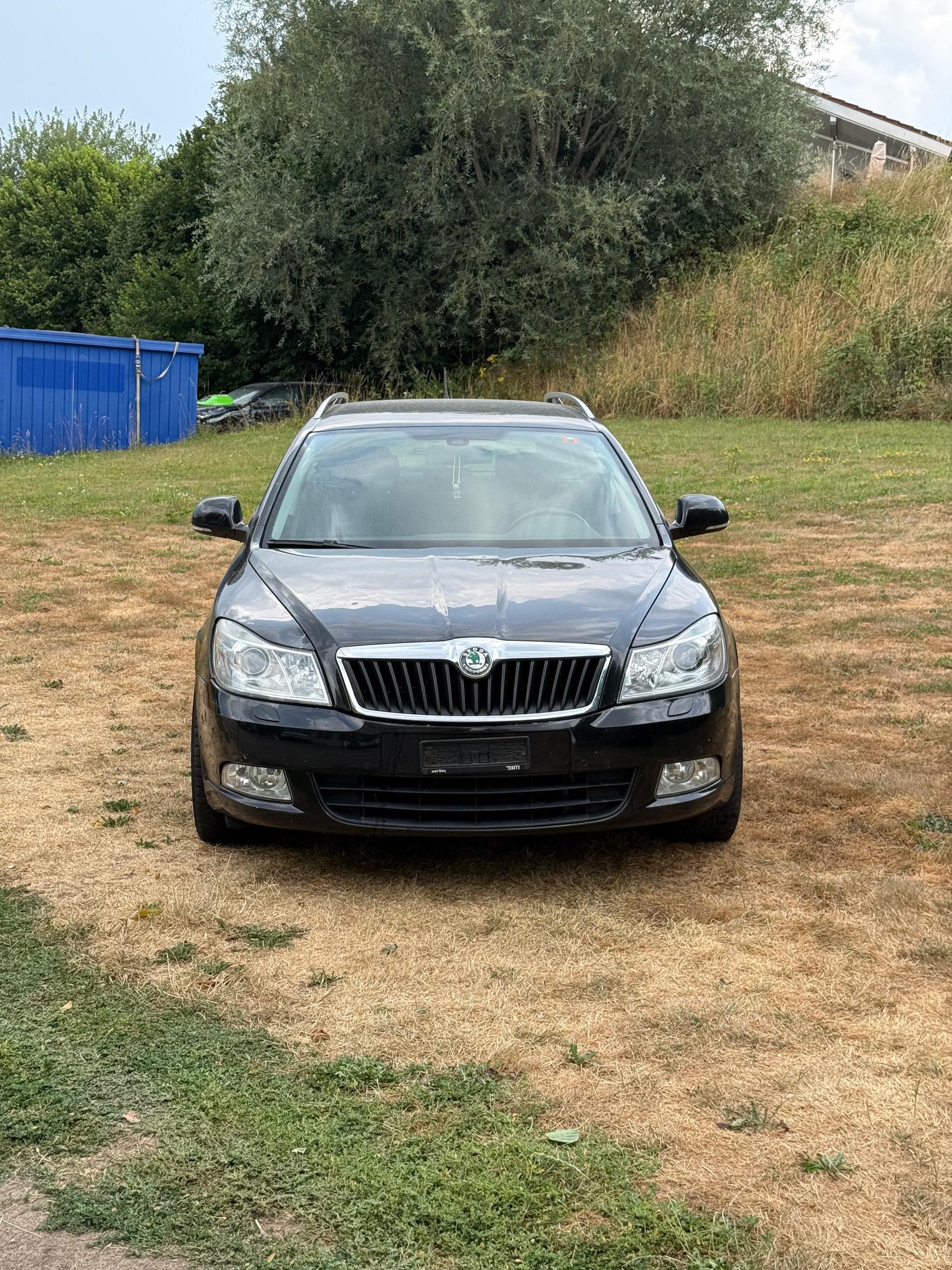 SKODA Octavia Combi 1.8 TSI Laurin & Klement-image-2