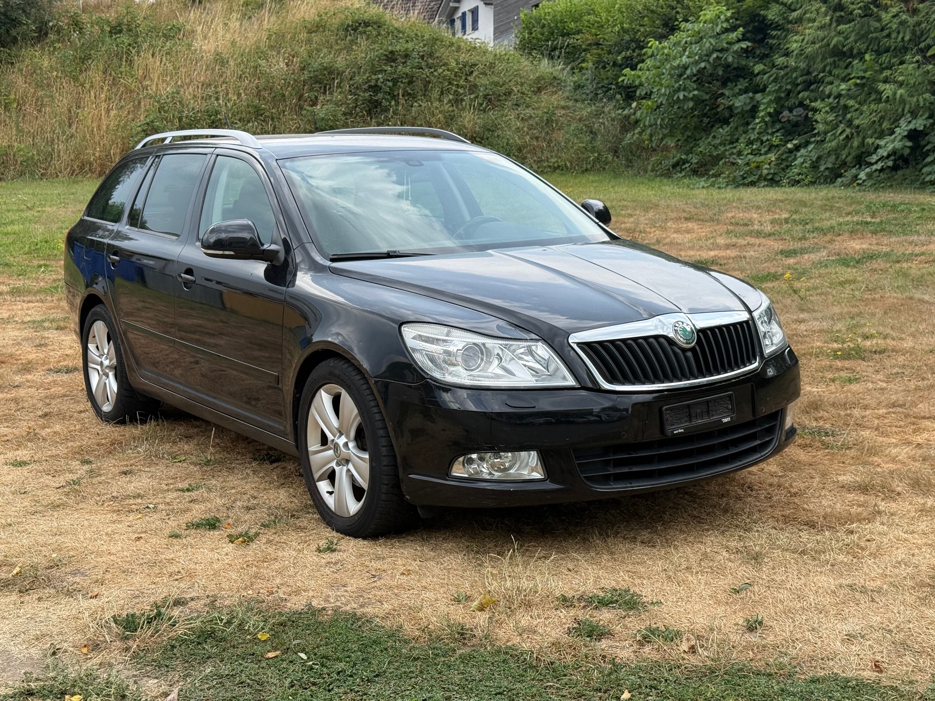 SKODA Octavia Combi 1.8 TSI Laurin & Klement-image-0