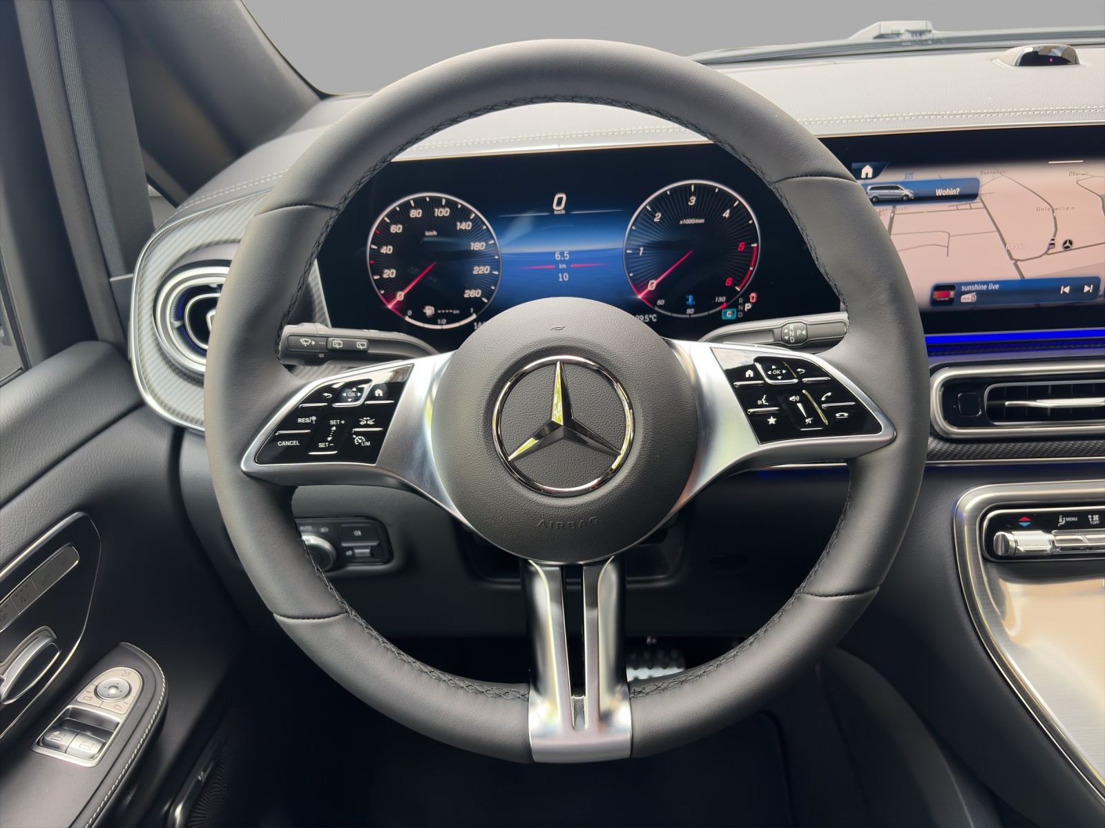 MERCEDES-BENZ V 300 d lang 4Matic Swiss Edition 9G-Tronic-image-8