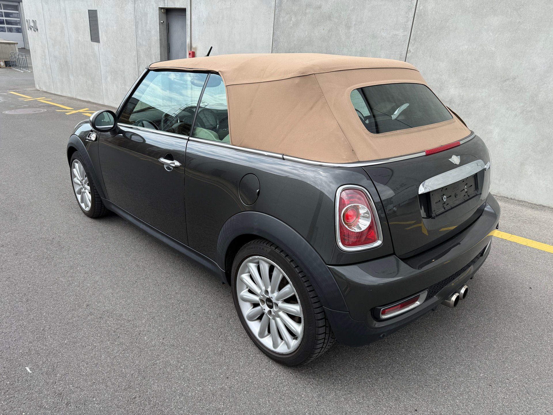 MINI Cooper S Cabriolet(M)-image-10