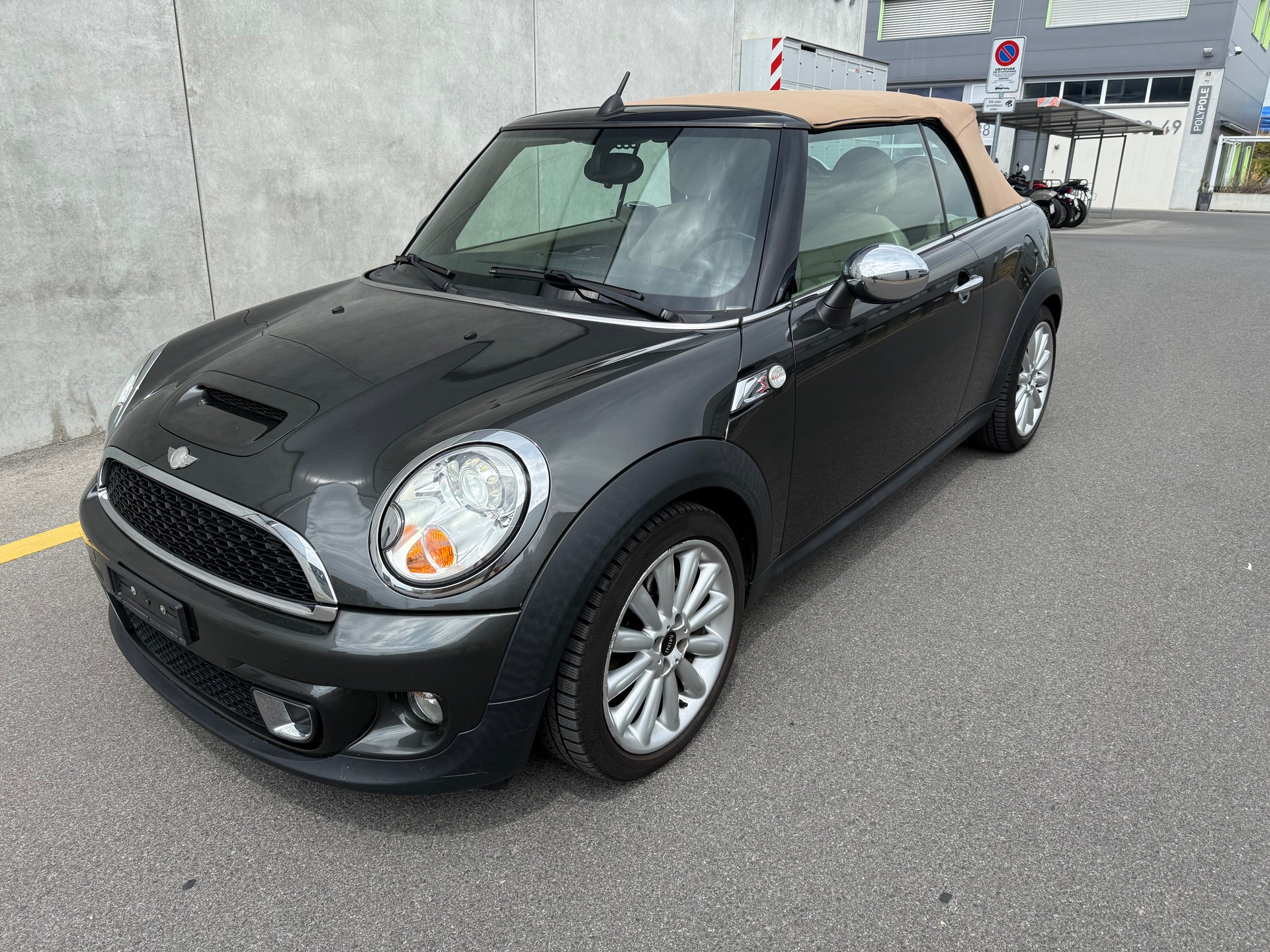 MINI Cooper S Cabriolet(M)-image-6