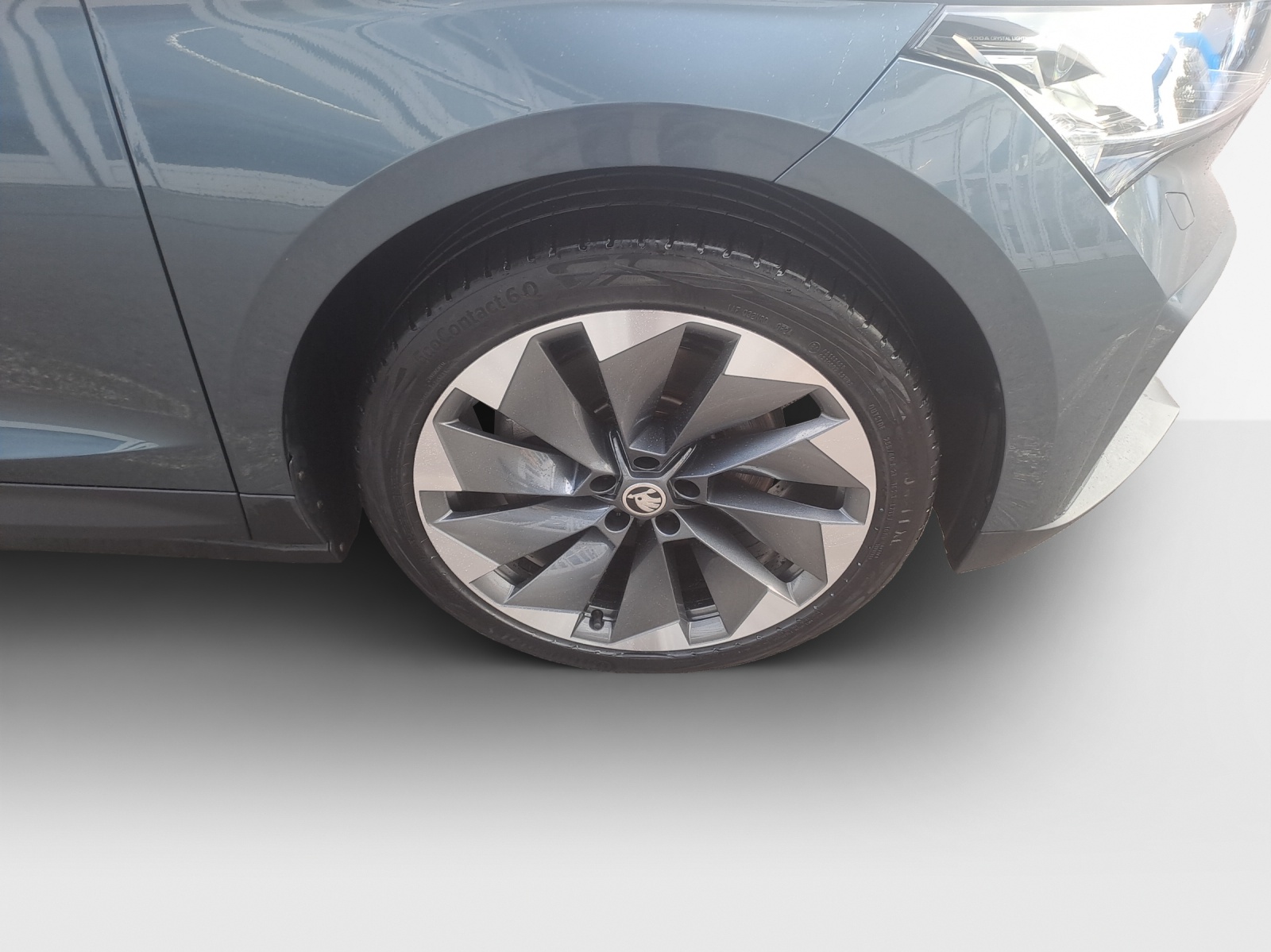 SKODA Enyaq iV 80-image-15