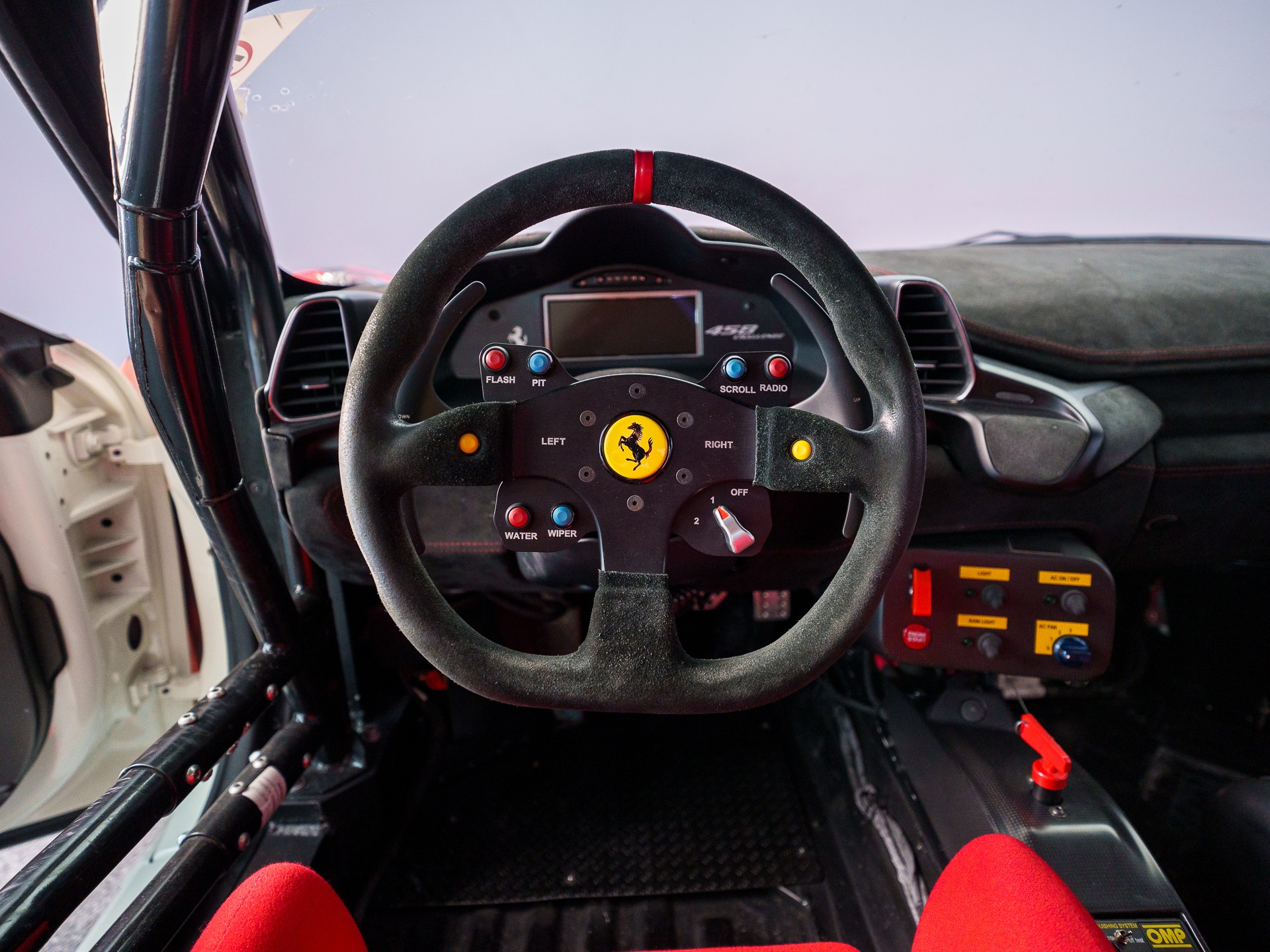FERRARI 458 CHALLENGE PISTA Rennfahrzeug-image-4