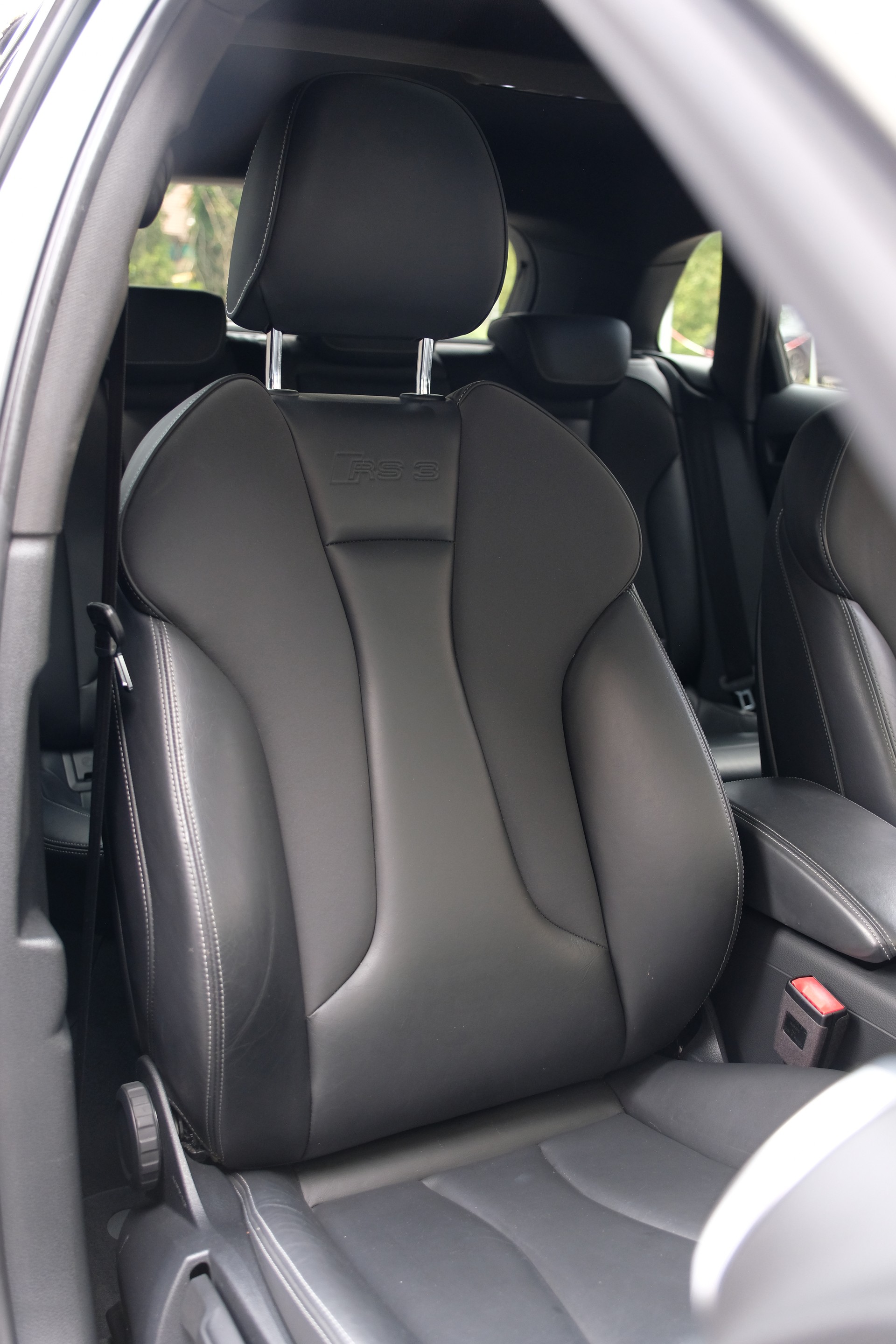 AUDI RS3 2.5 TSI quattro S-tronic-image-17