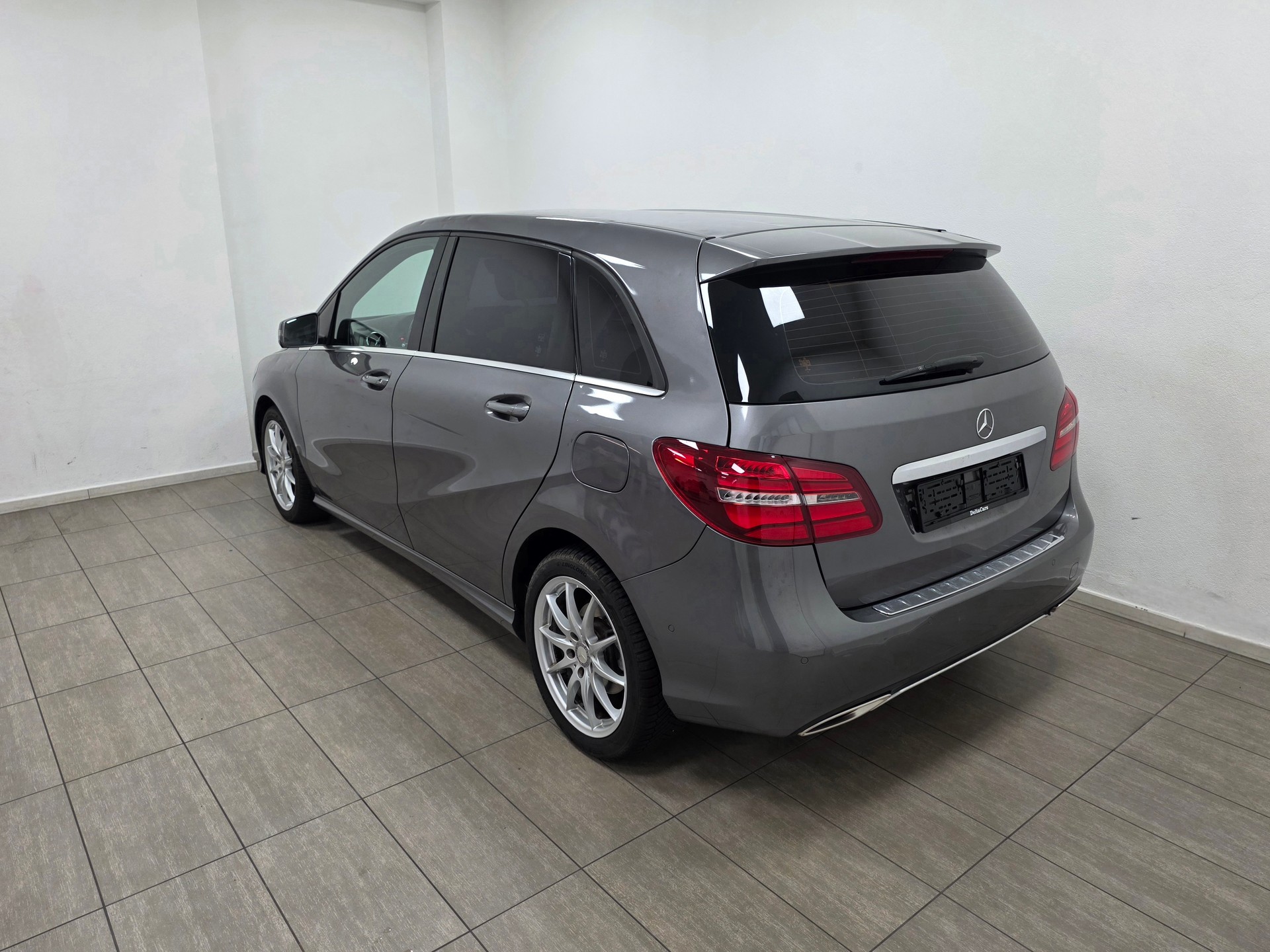 MERCEDES-BENZ B 180 CDI Urban-image-5