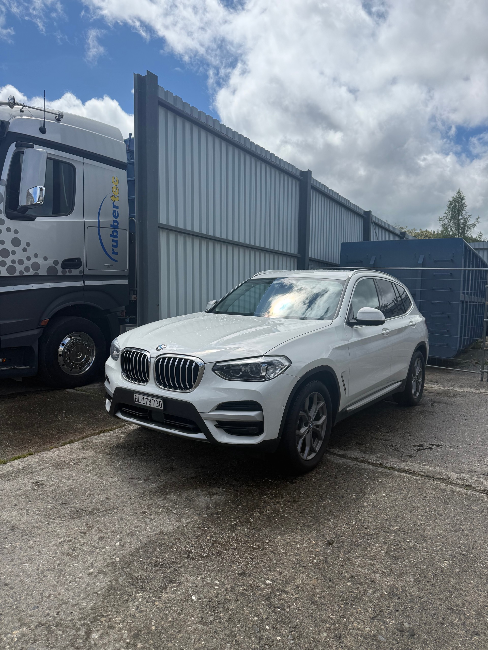 BMW X3 xDrive 48V 20d xLine Steptronic-image-0