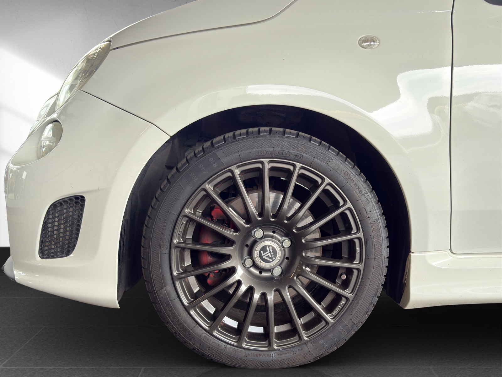 FIAT 500 1.4 16V Turbo Abarth-image-8