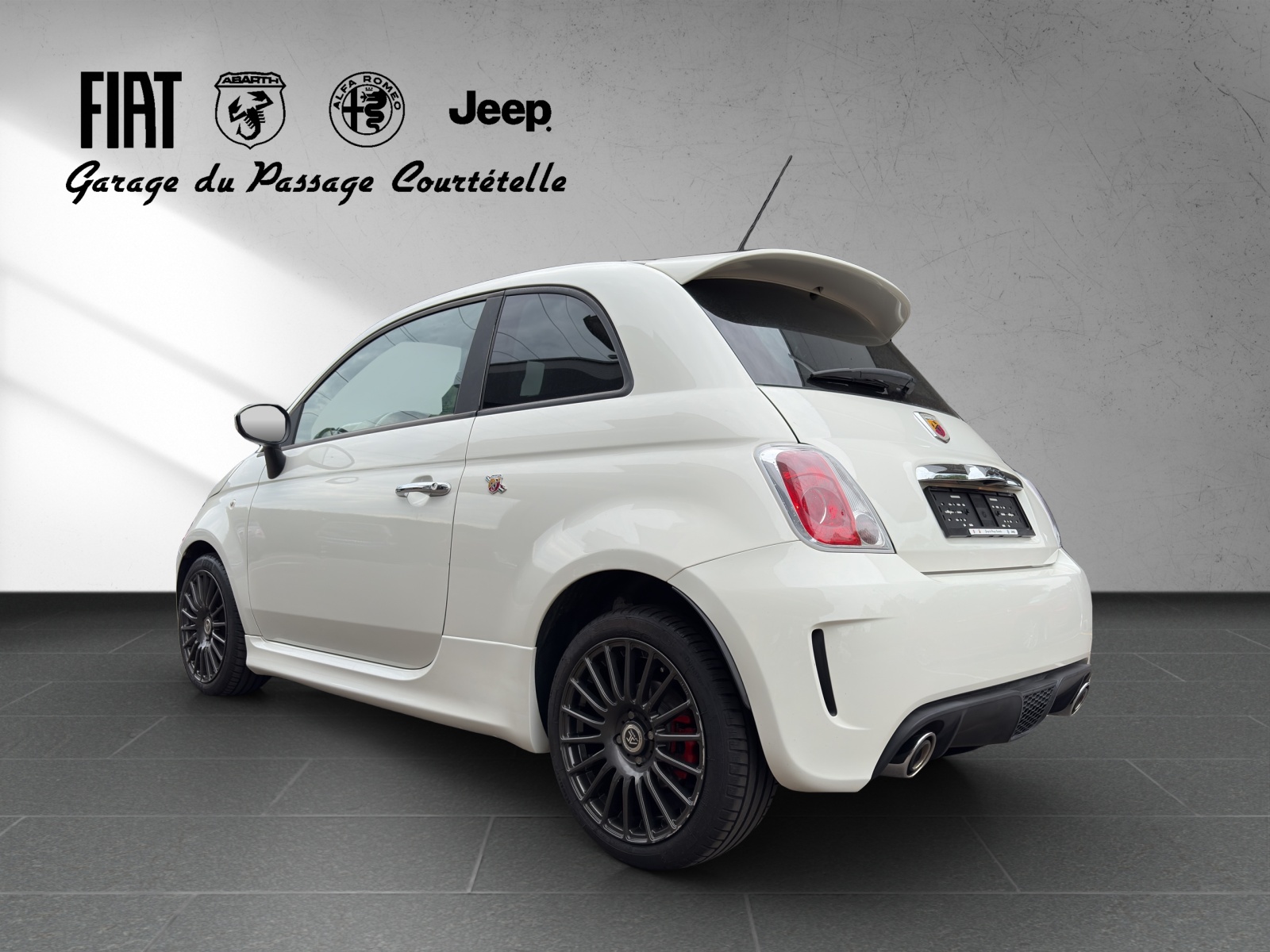 FIAT 500 1.4 16V Turbo Abarth-image-3