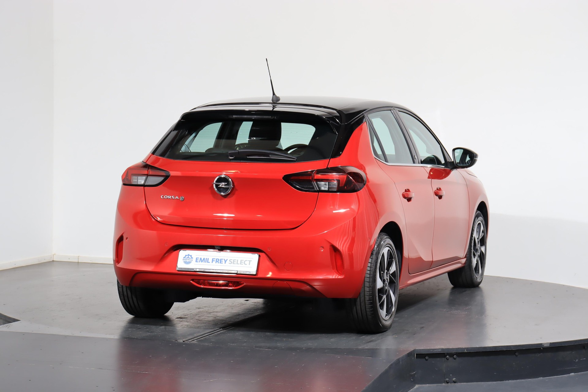 OPEL Corsa-e Elegance-image-3