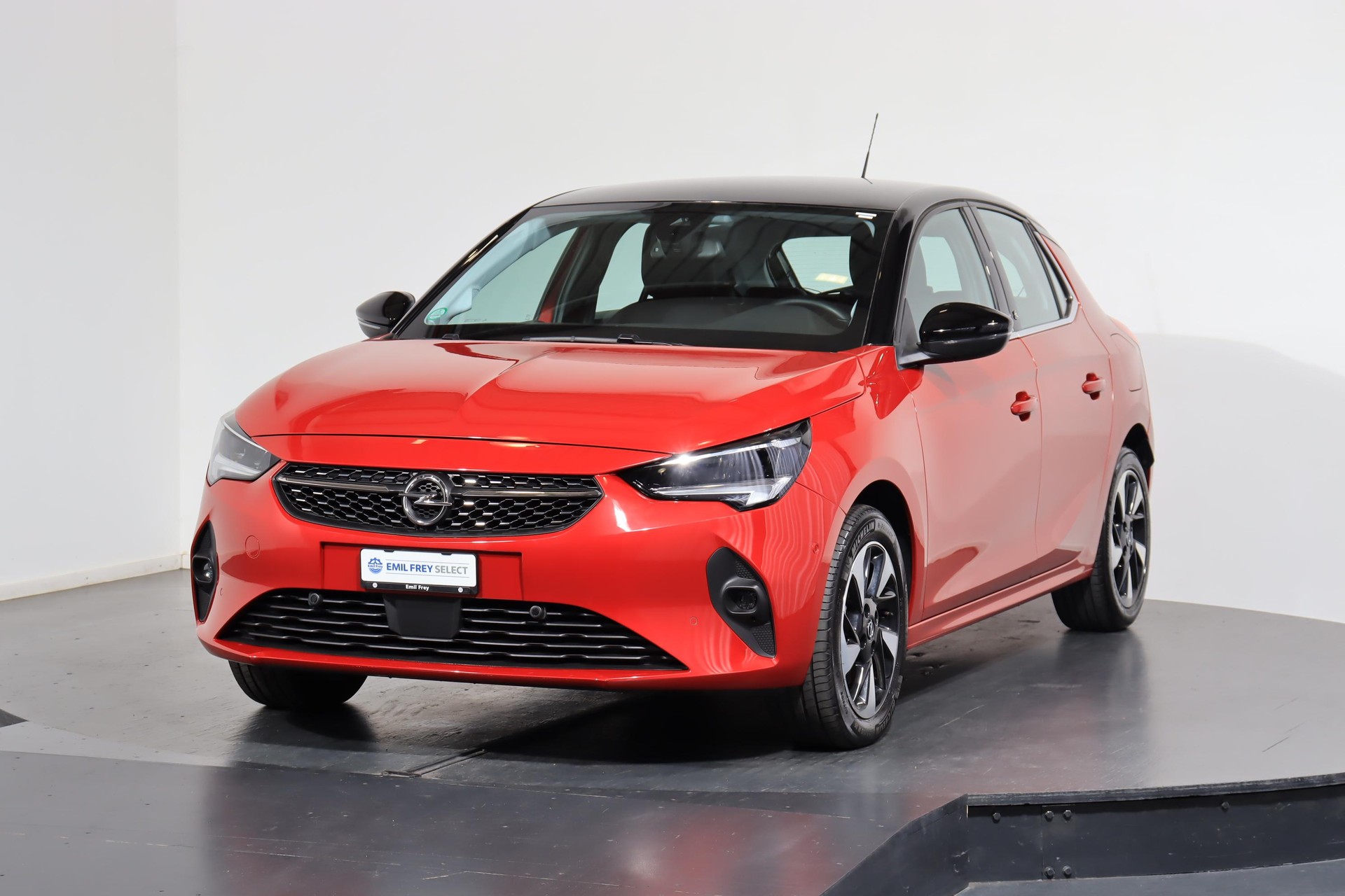 OPEL Corsa-e Elegance-image-0