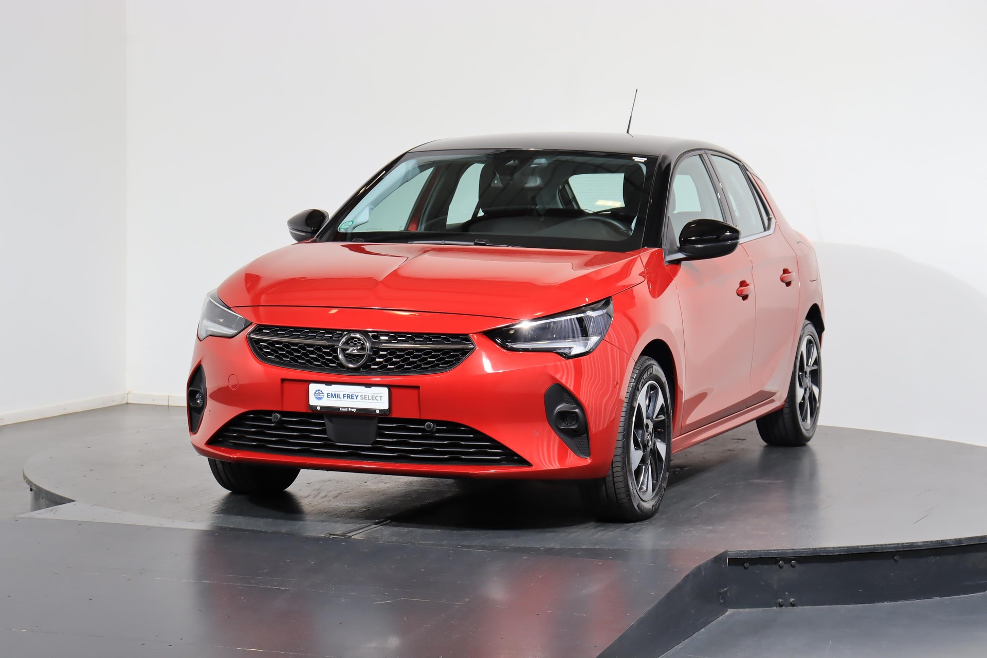 OPEL Corsa-e Elegance-image-2