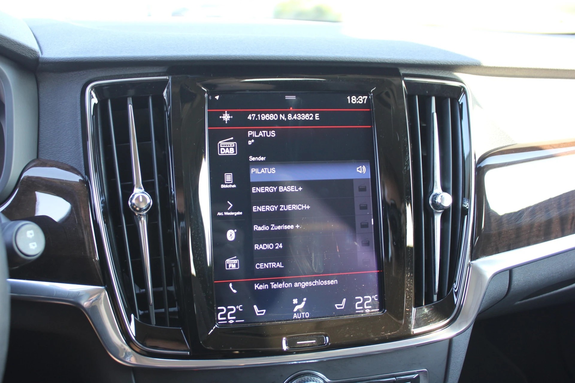 VOLVO V90 D4 Geartronic-image-11