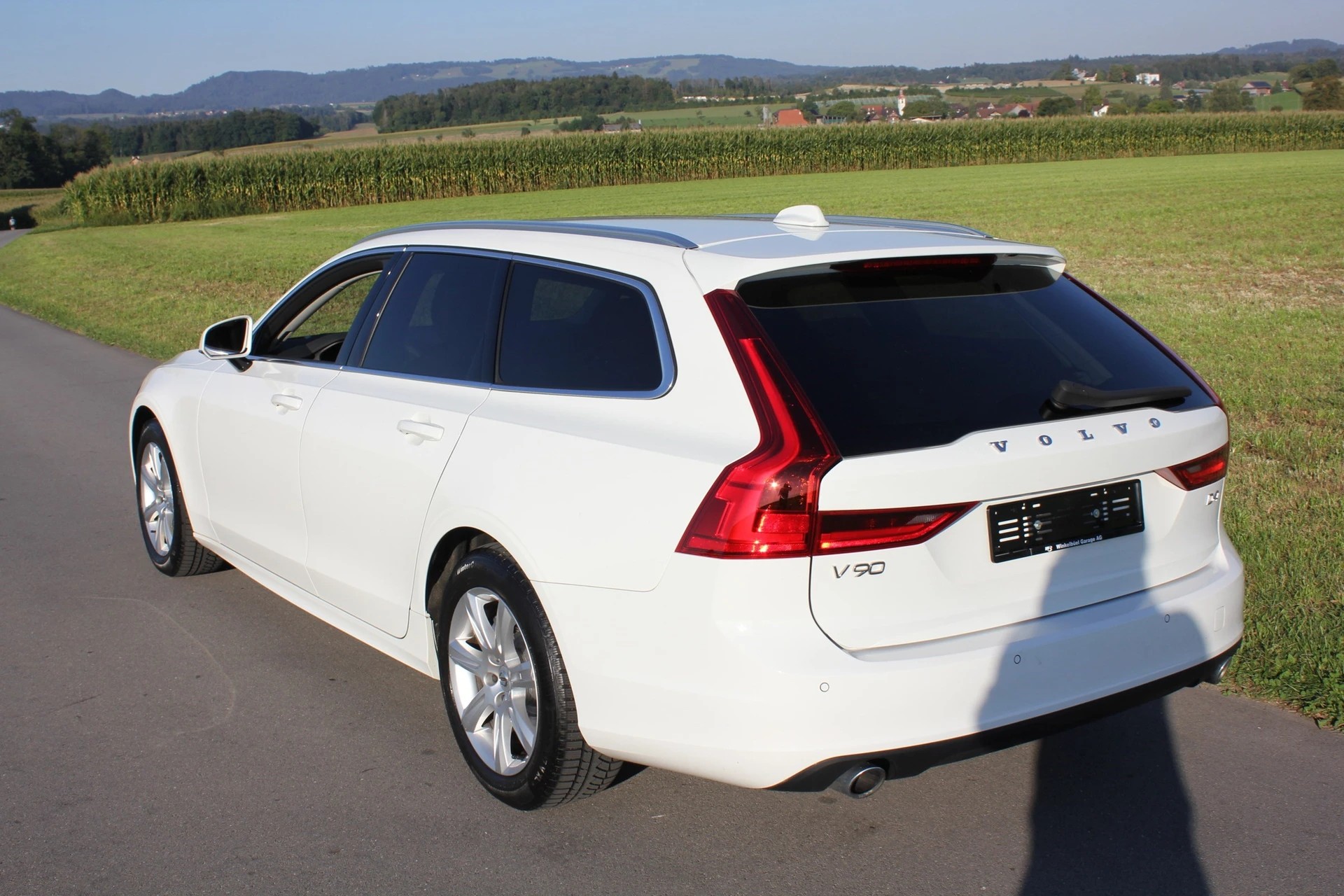 VOLVO V90 D4 Geartronic-image-3