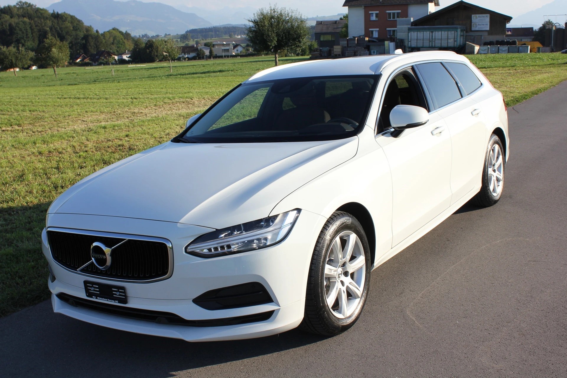 VOLVO V90 D4 Geartronic-image-0