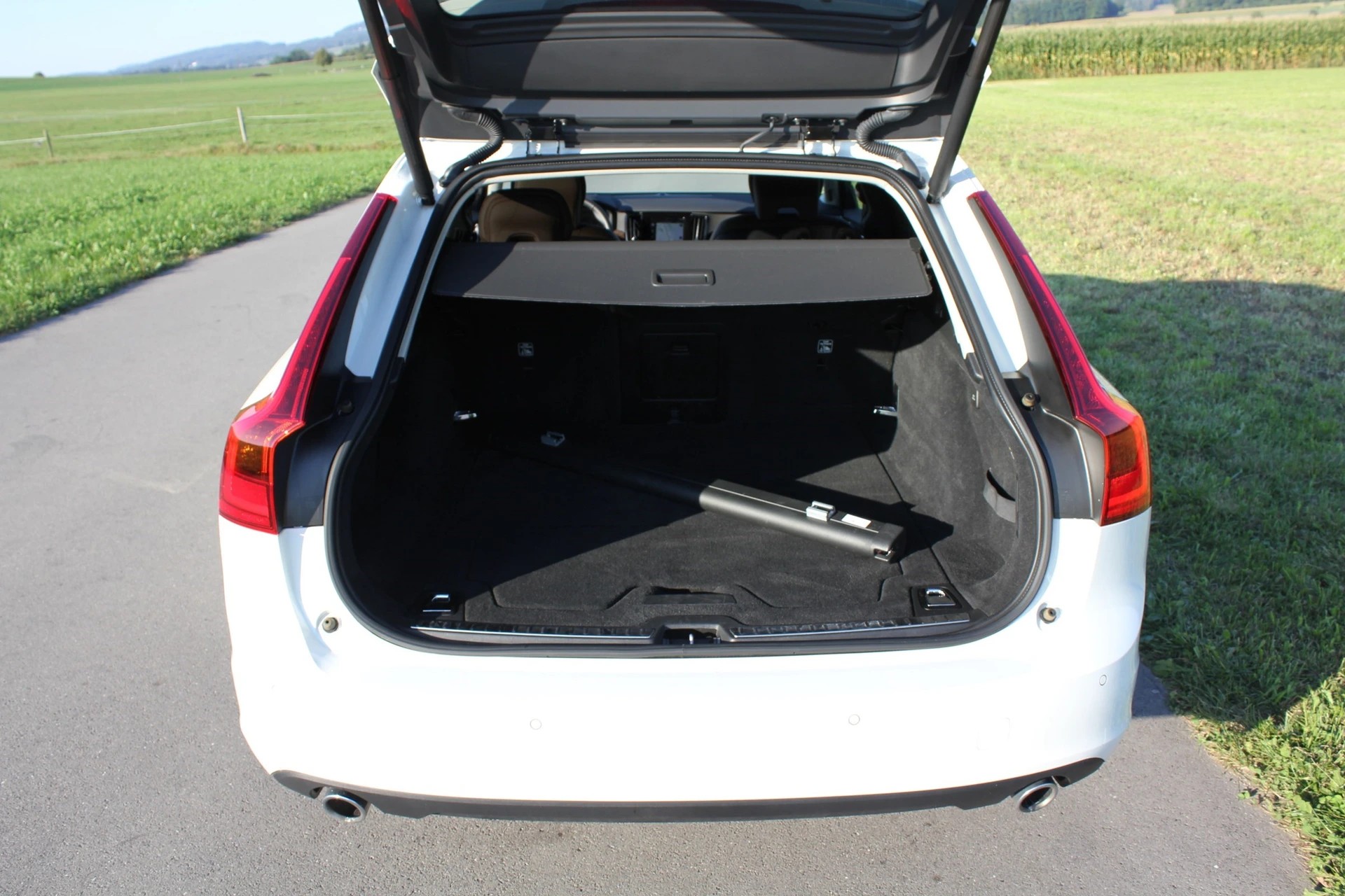 VOLVO V90 D4 Geartronic-image-5