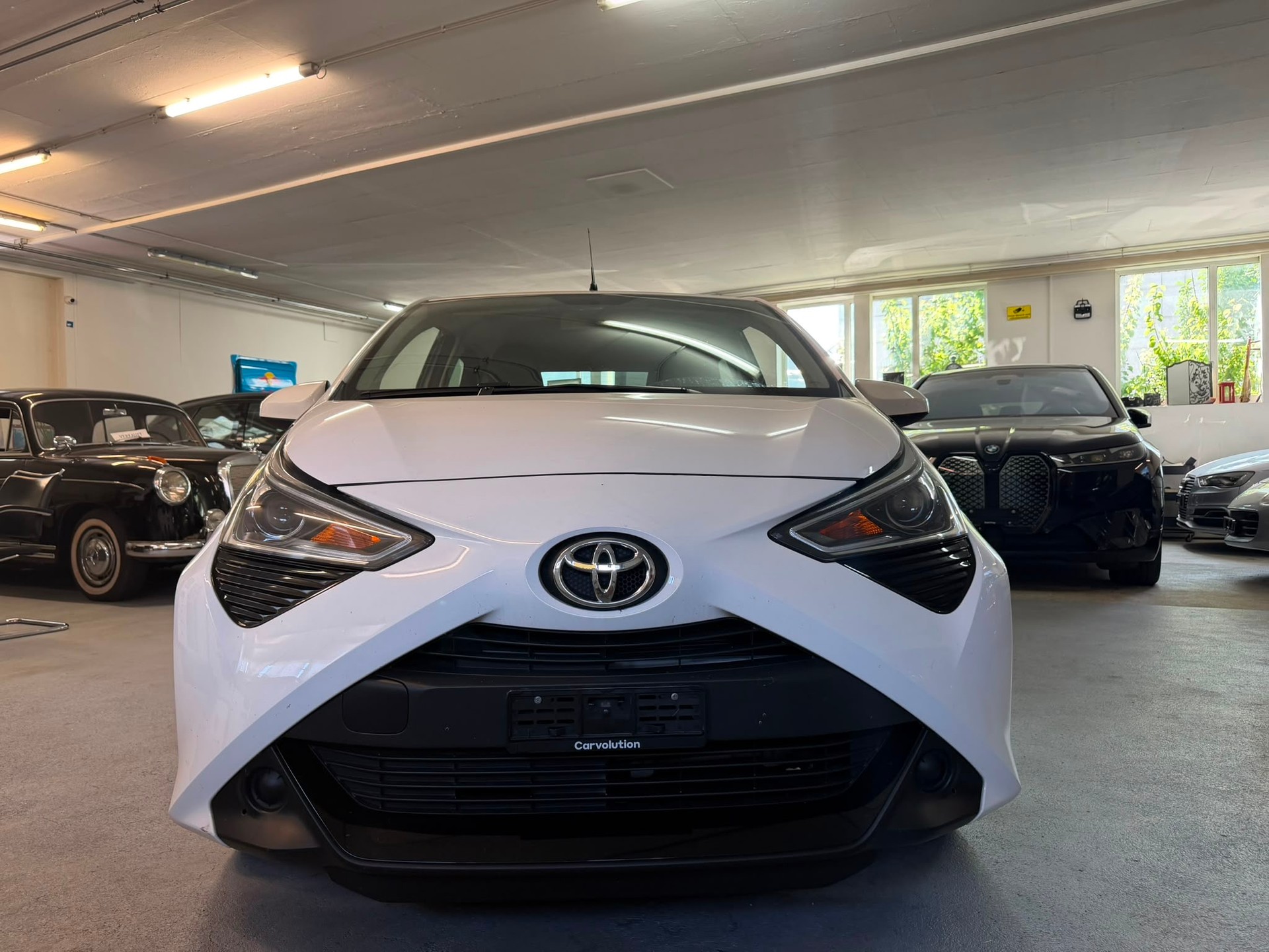 TOYOTA Aygo 1.0 VVT-i x-play-image-2