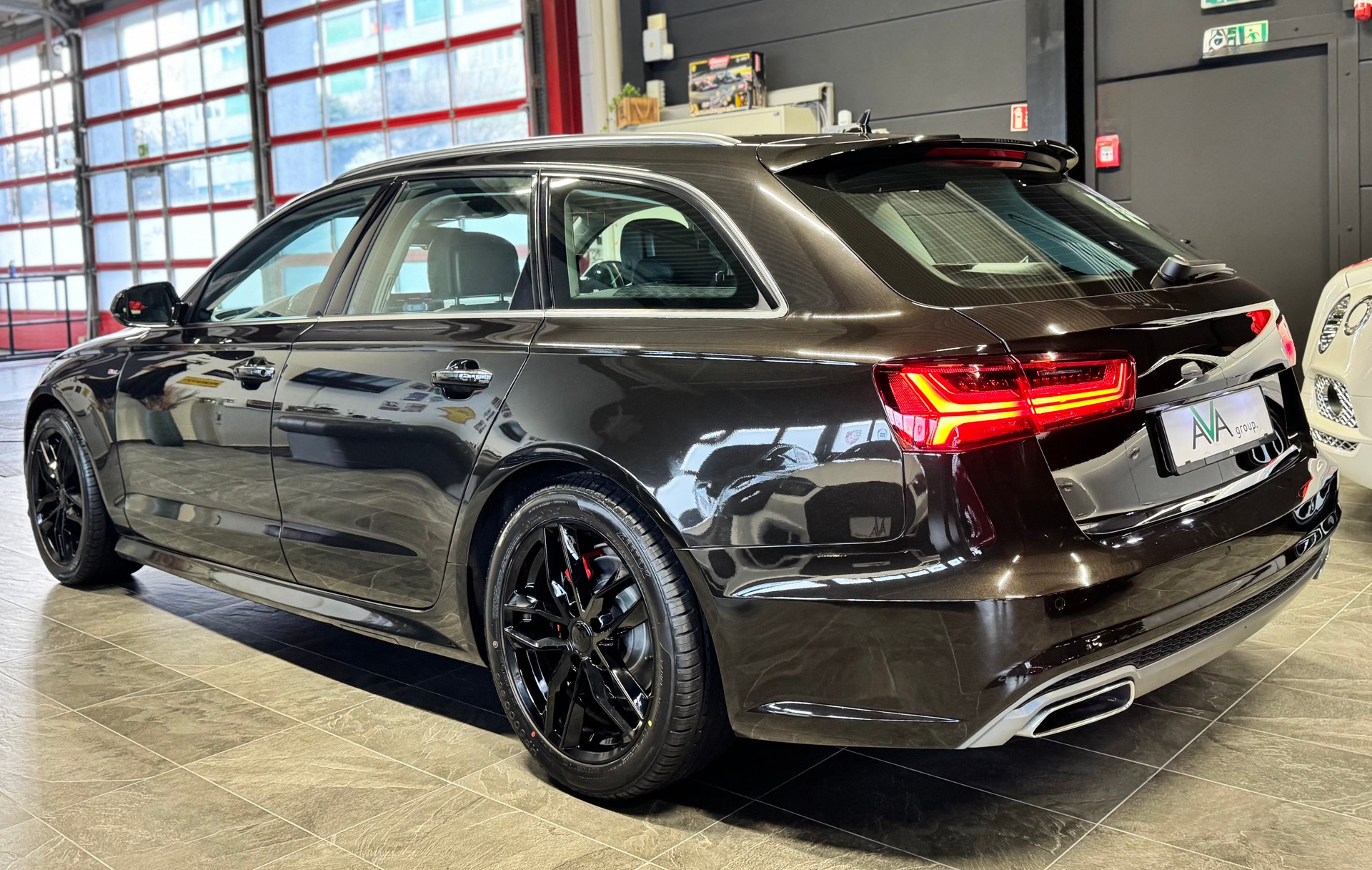 AUDI A6 Avant 2.0 TDI S-tronic *S-LINE EXT*-image-4