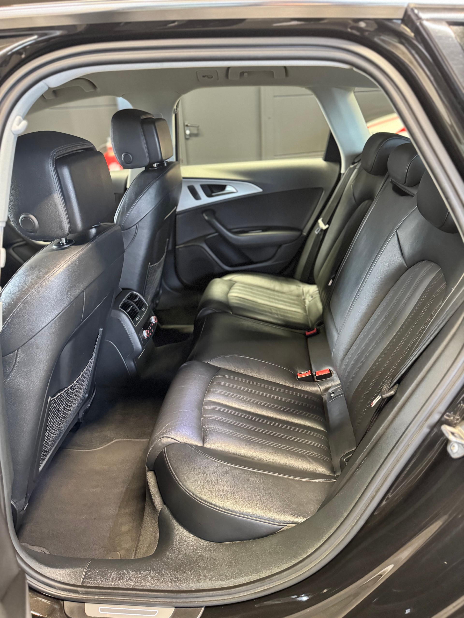 AUDI A6 Avant 2.0 TDI S-tronic *S-LINE EXT*-image-12
