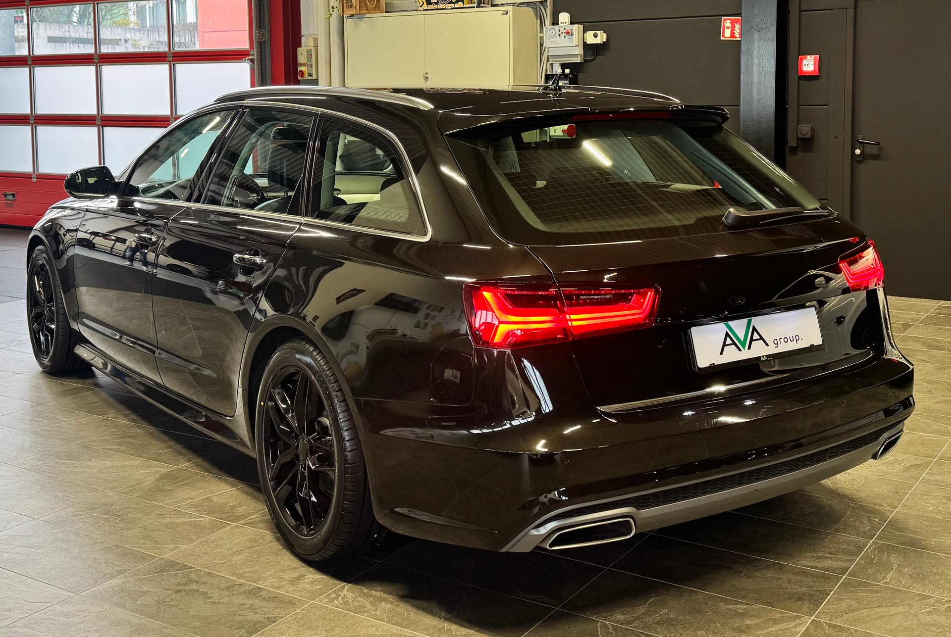 AUDI A6 Avant 2.0 TDI S-tronic *S-LINE EXT*-image-3